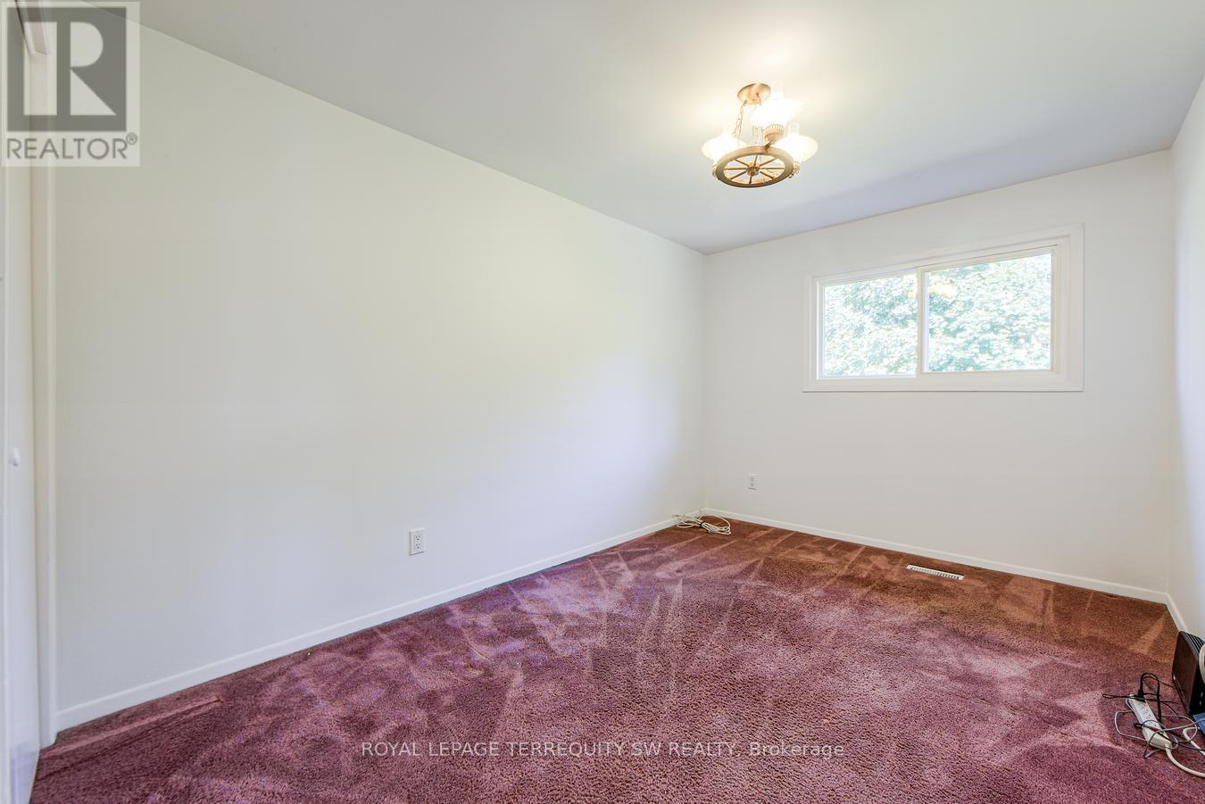 329 Dennie Avenue, Newmarket, Ontario  L3Y 4M5 - Photo 24 - N12460870