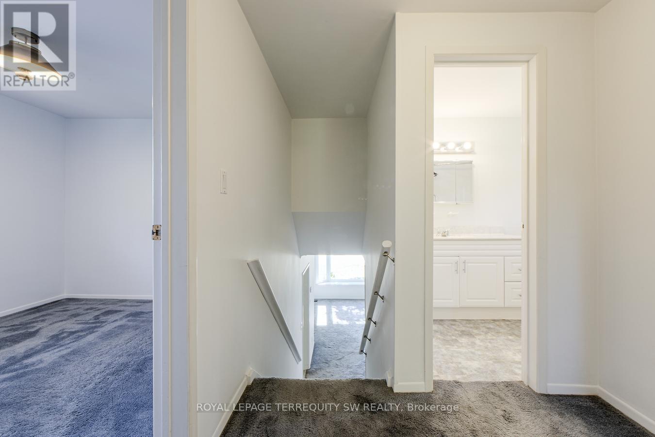 329 Dennie Avenue, Newmarket, Ontario  L3Y 4M5 - Photo 28 - N12460870
