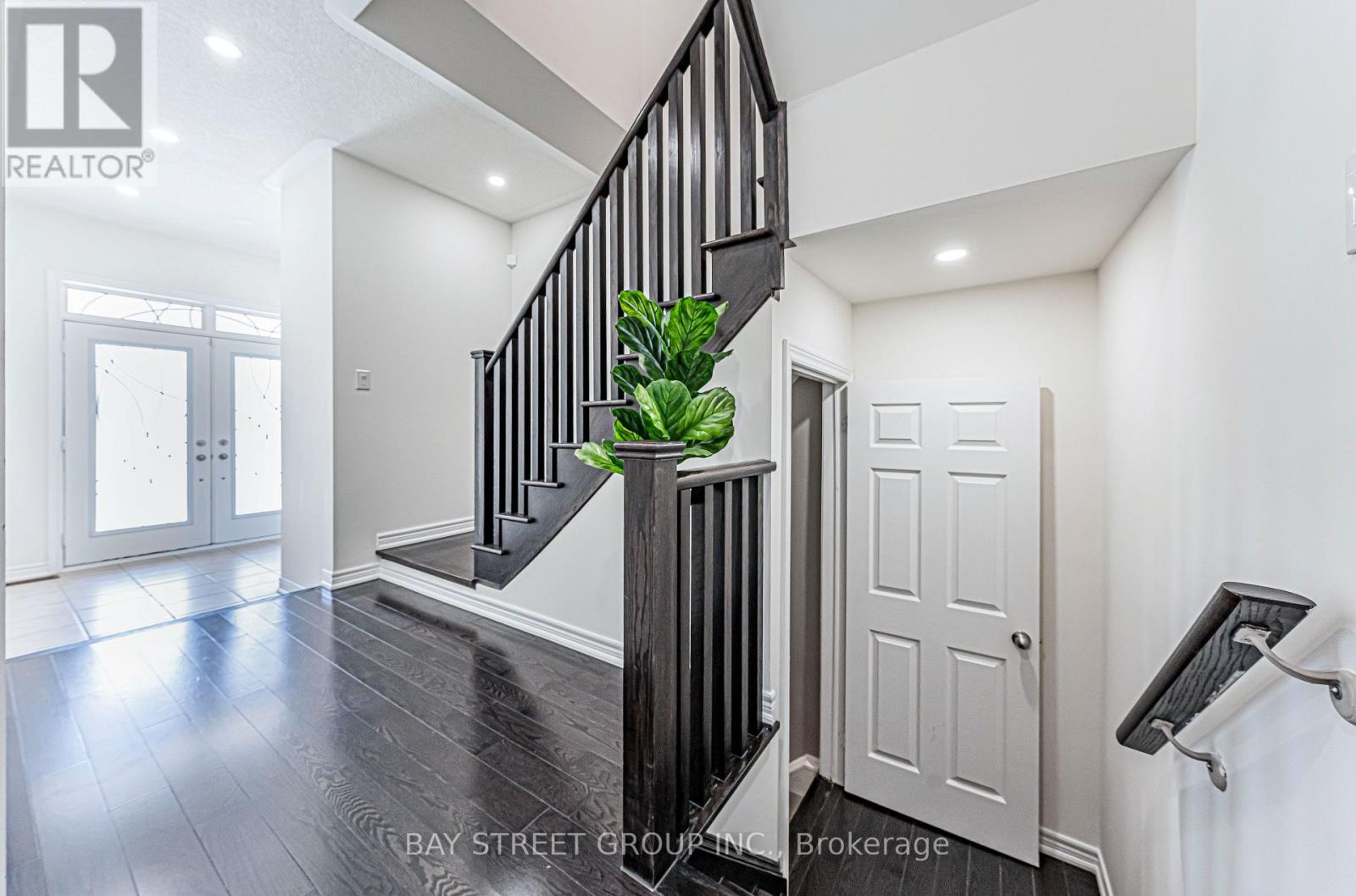 28 Rougeview Park Crescent, Markham, Ontario  L6E 0P7 - Photo 10 - N12460874