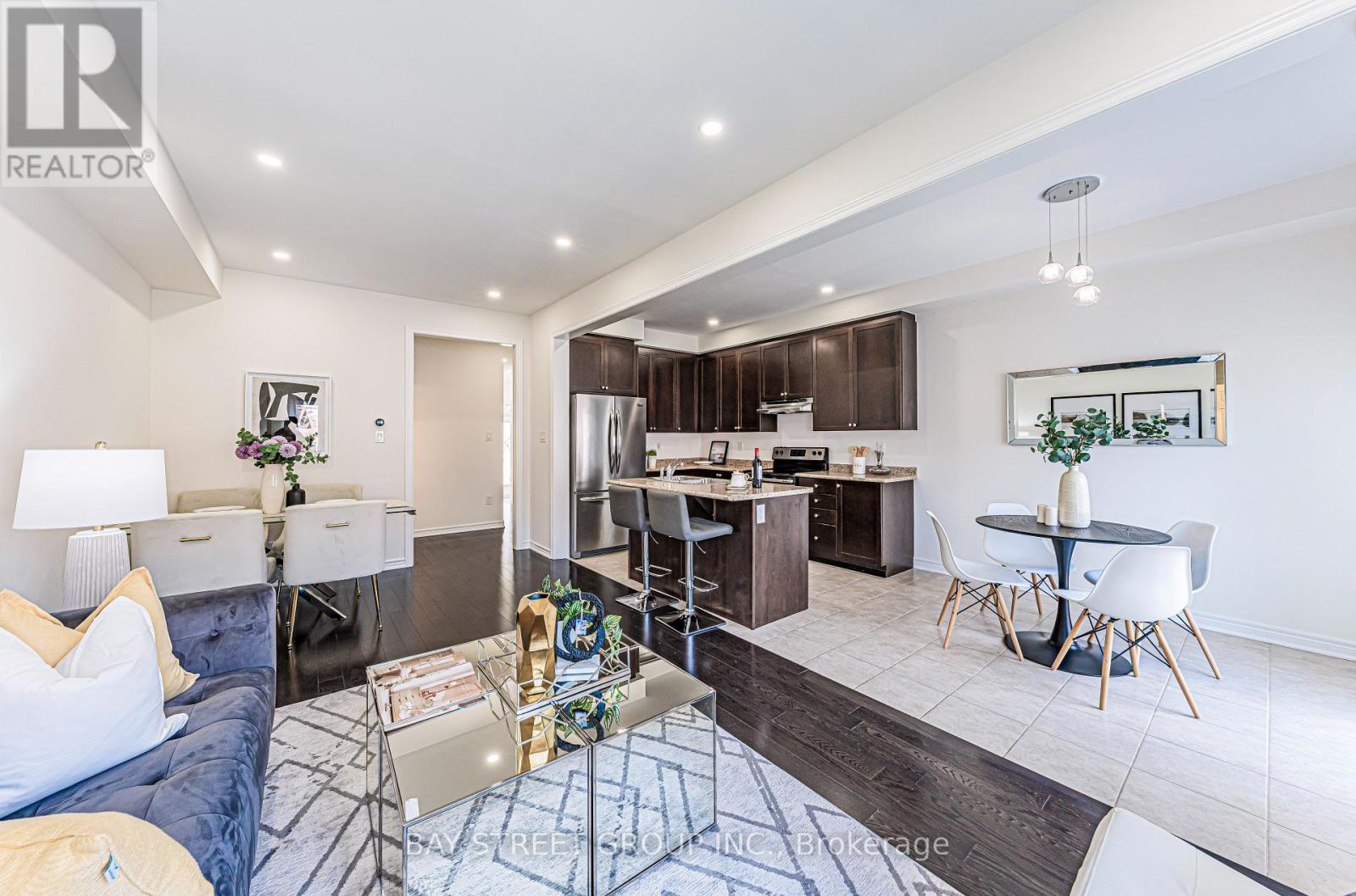 28 Rougeview Park Crescent, Markham, Ontario  L6E 0P7 - Photo 17 - N12460874