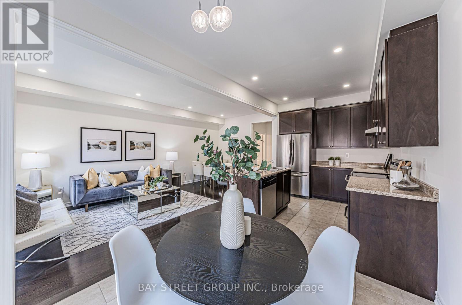 28 Rougeview Park Crescent, Markham, Ontario  L6E 0P7 - Photo 19 - N12460874