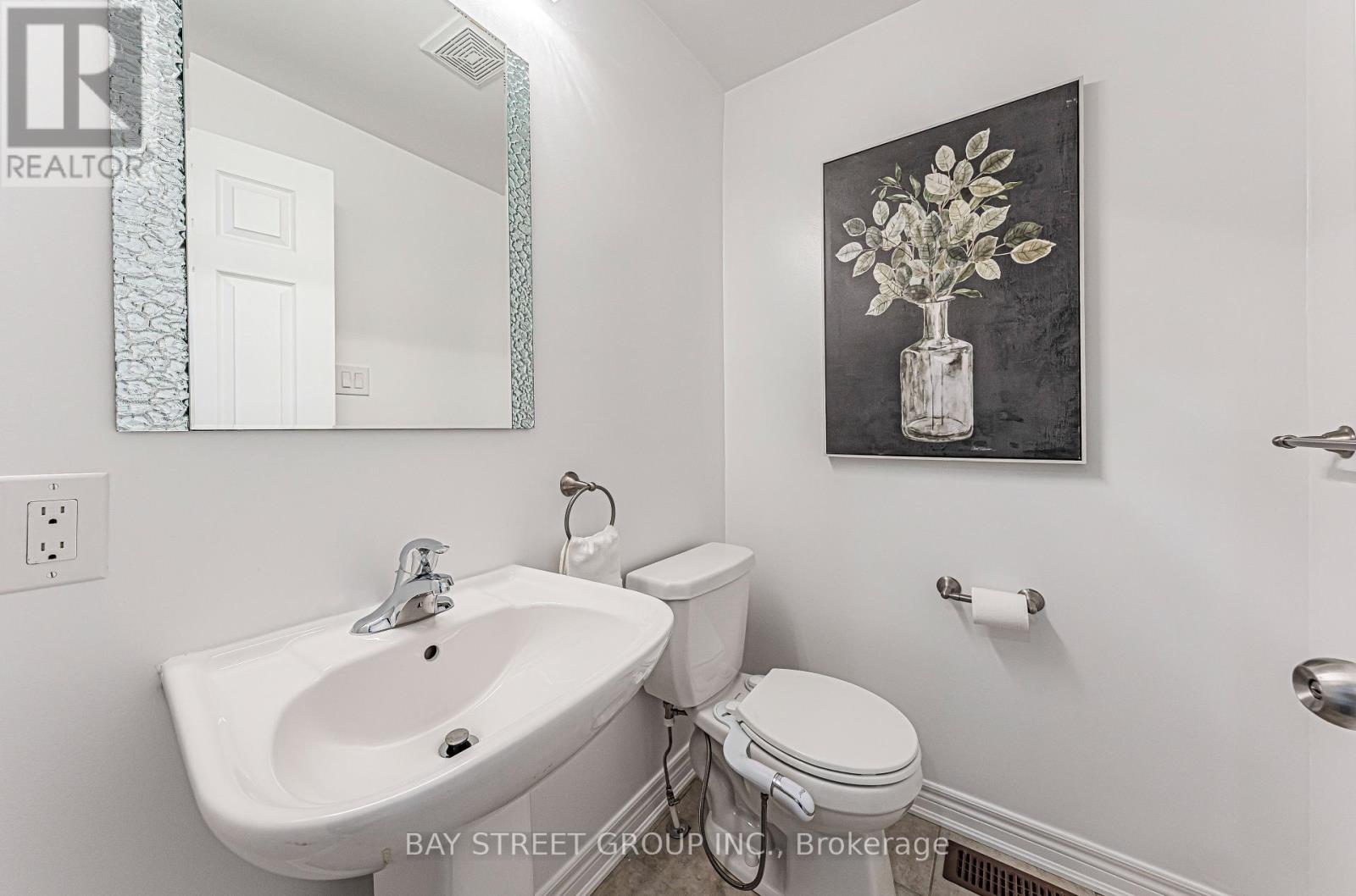 28 Rougeview Park Crescent, Markham, Ontario  L6E 0P7 - Photo 9 - N12460874