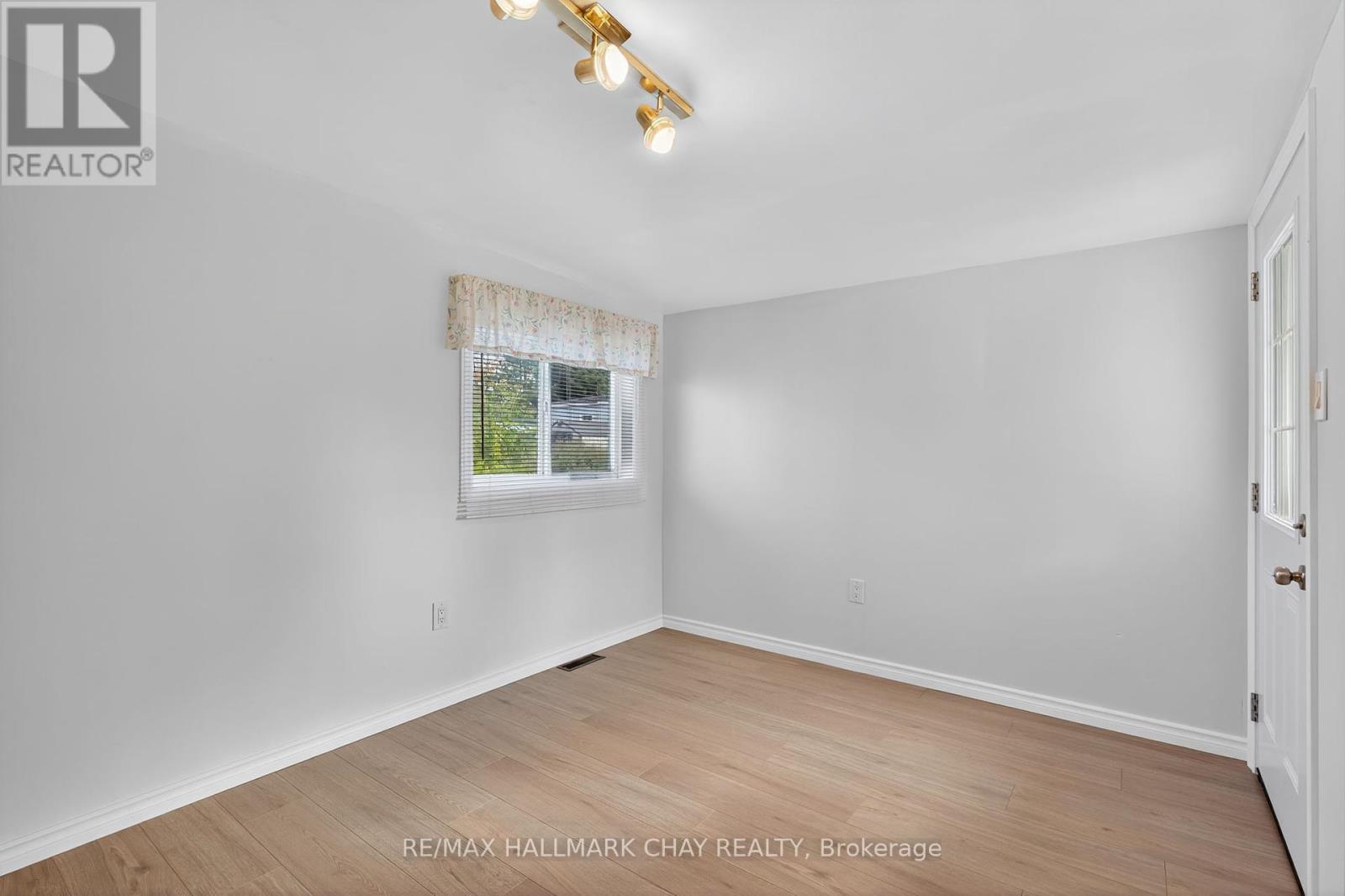 3 Linden Lane, Innisfil, Ontario  L9S 1P4 - Photo 18 - N12460891