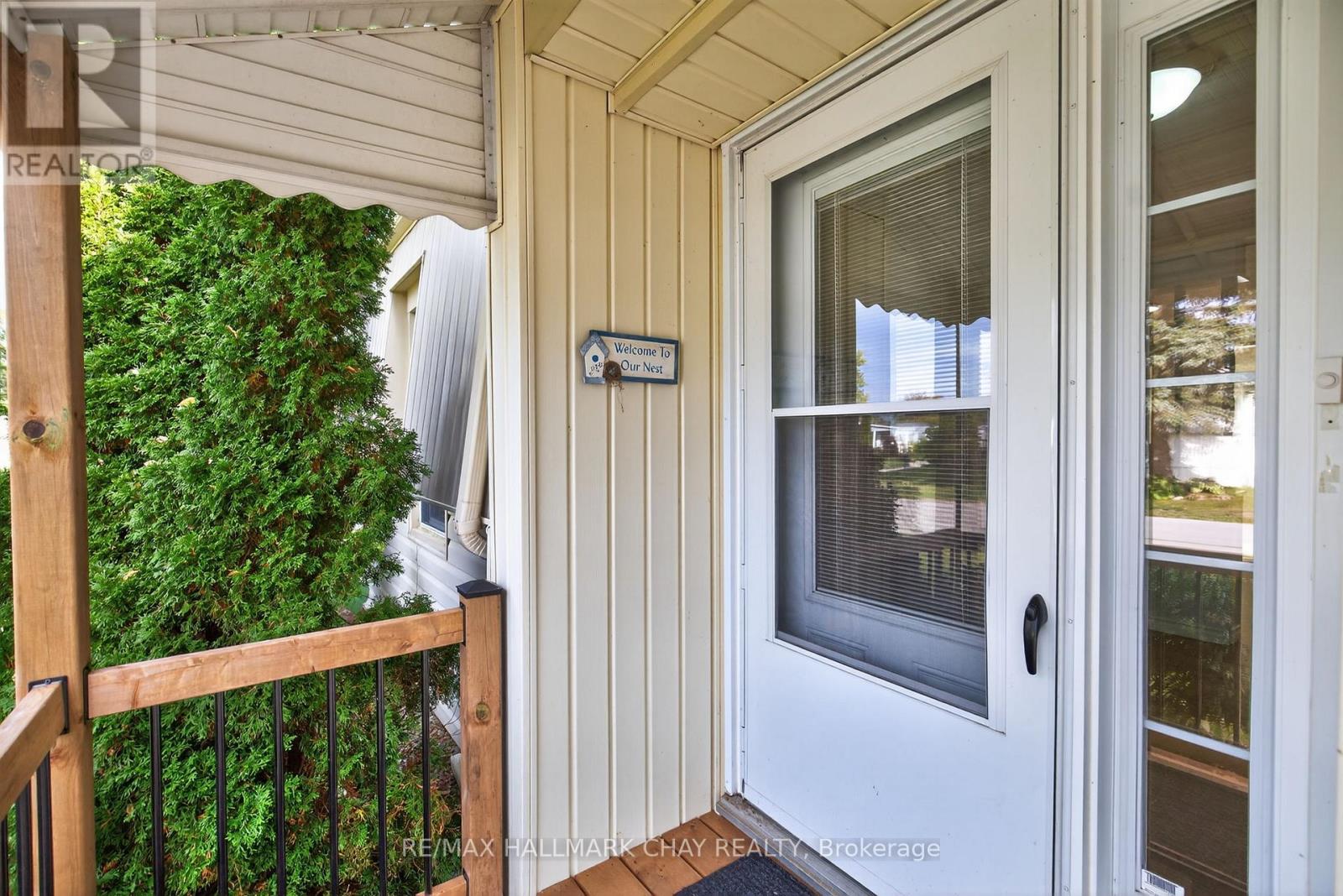 3 Linden Lane, Innisfil, Ontario  L9S 1P4 - Photo 4 - N12460891