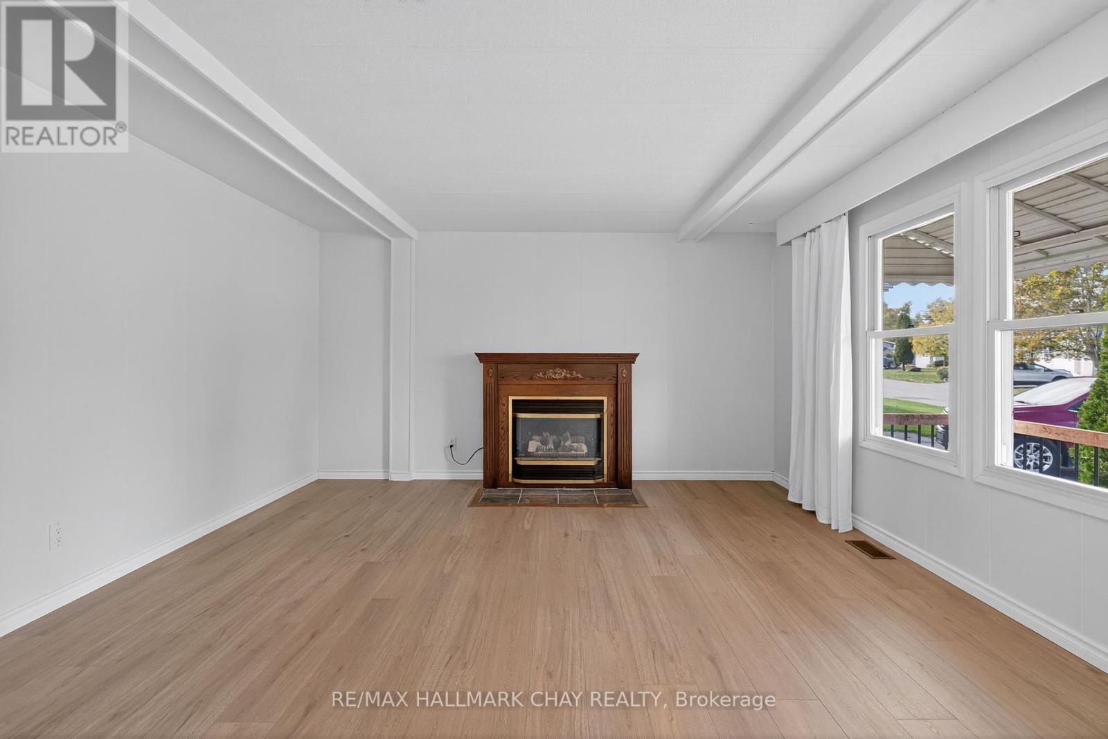 3 Linden Lane, Innisfil, Ontario  L9S 1P4 - Photo 6 - N12460891