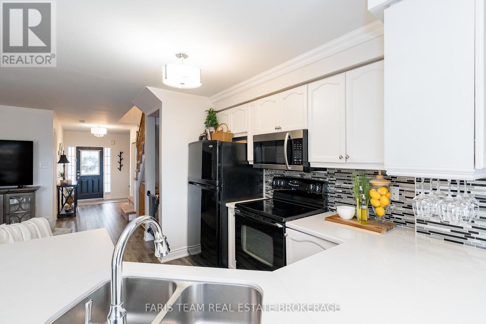 50 Smith Street, New Tecumseth, Ontario  L9R 1Z9 - Photo 10 - N12460944