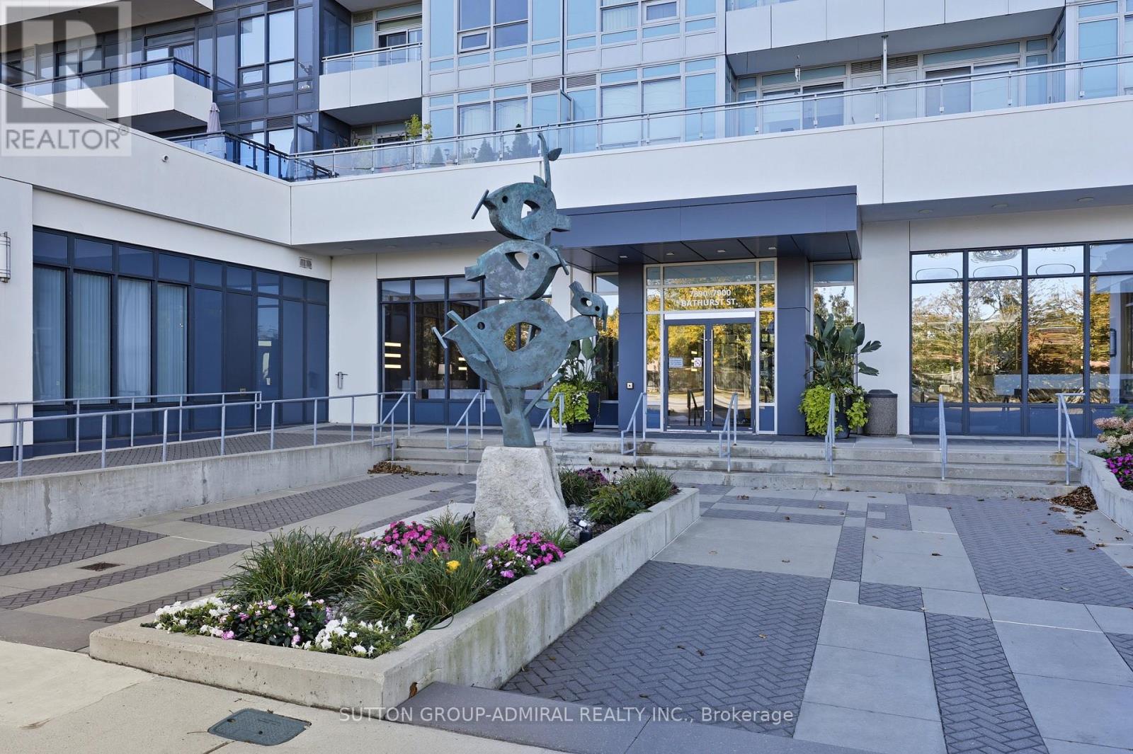 1610 - 7890 Bathurst Street, Vaughan, Ontario  L4J 0J8 - Photo 3 - N12460945