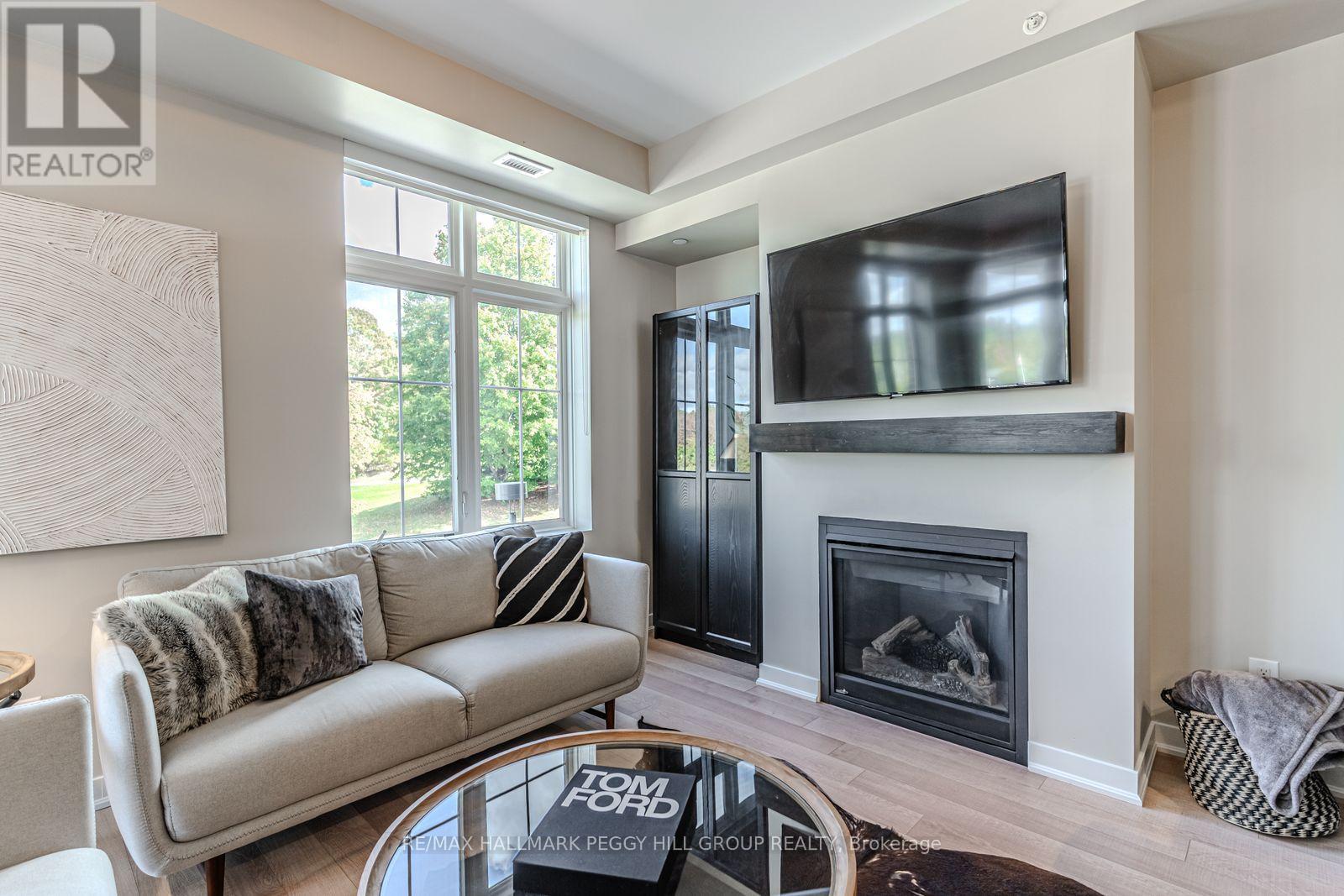 217 - 40 Horseshoe Boulevard, Oro-Medonte, Ontario  L4M 4Y8 - Photo 2 - S12460837