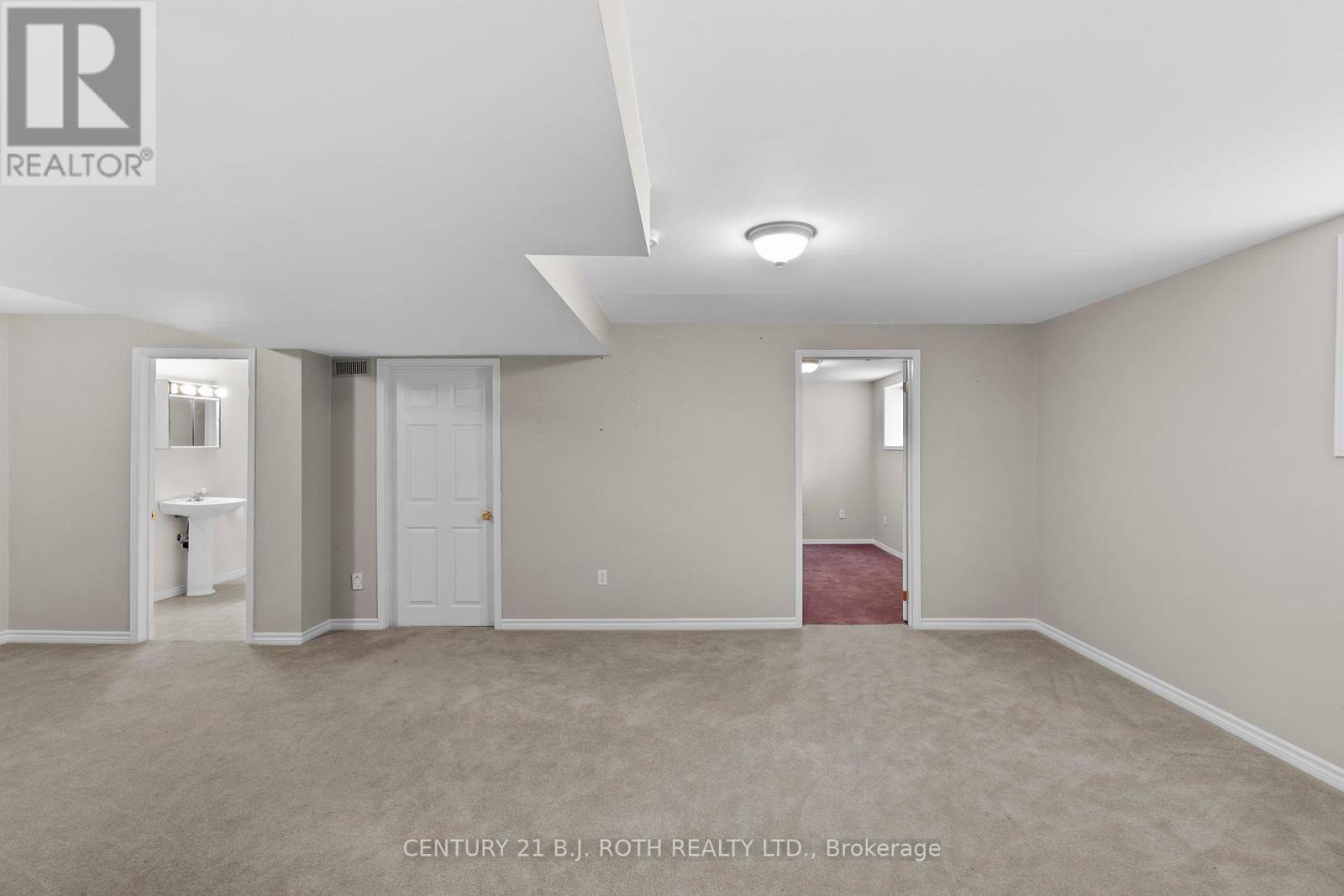 7 Trailwood Place, Wasaga Beach, Ontario  L9Z 1M6 - Photo 22 - S12460895