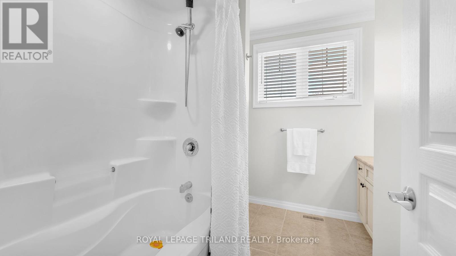 40 - 1630 Shore Road, London South, Ontario  N6K 5B9 - Photo 21 - X12460975