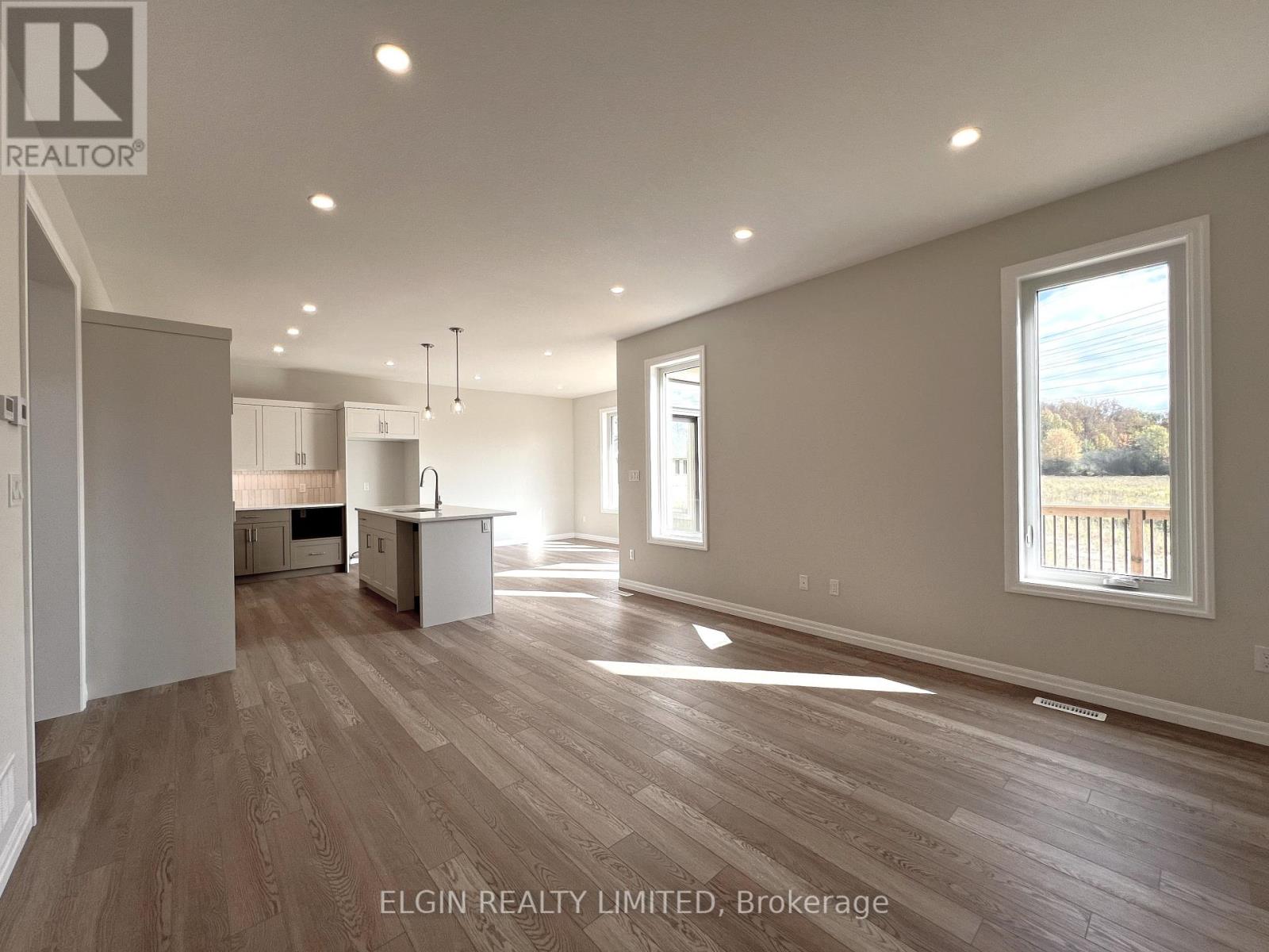 8 Horizon Court, Central Elgin, Ontario  N5P 0E5 - Photo 12 - X12461001