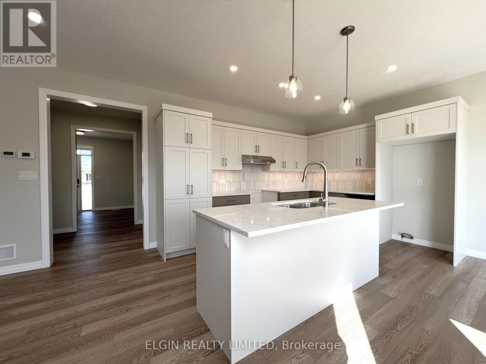8 Horizon Court, Central Elgin, Ontario  N5P 0E5 - Photo 15 - X12461001