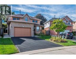 10 AVONBRIDGE Court, Hamilton, Ontario