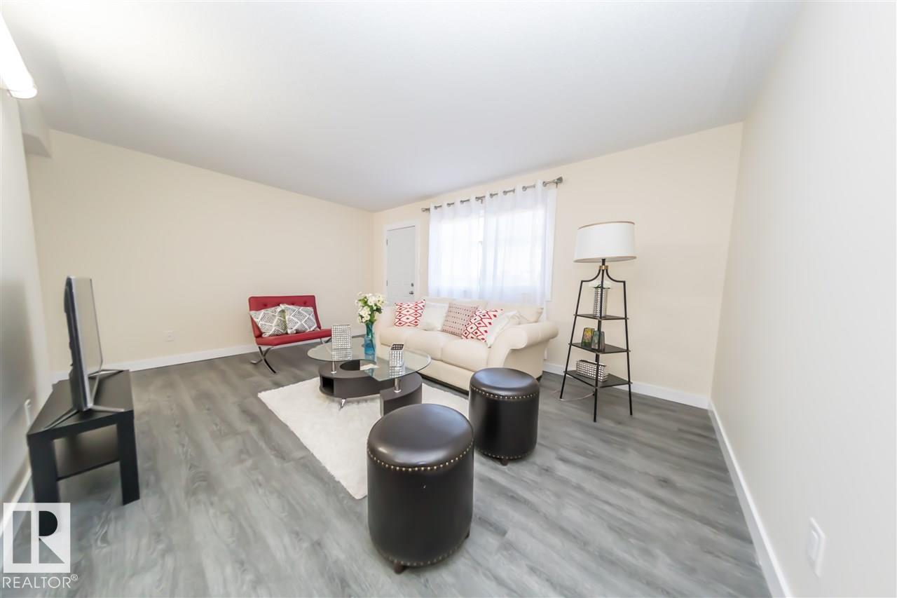 692 Abbottsfield Rd Nw, Edmonton, Alberta  T5W 4R4 - Photo 3 - E4462005