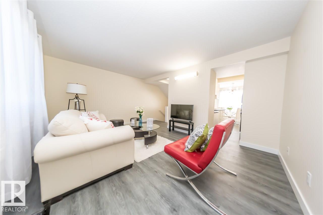 692 Abbottsfield Rd Nw, Edmonton, Alberta  T5W 4R4 - Photo 6 - E4462005