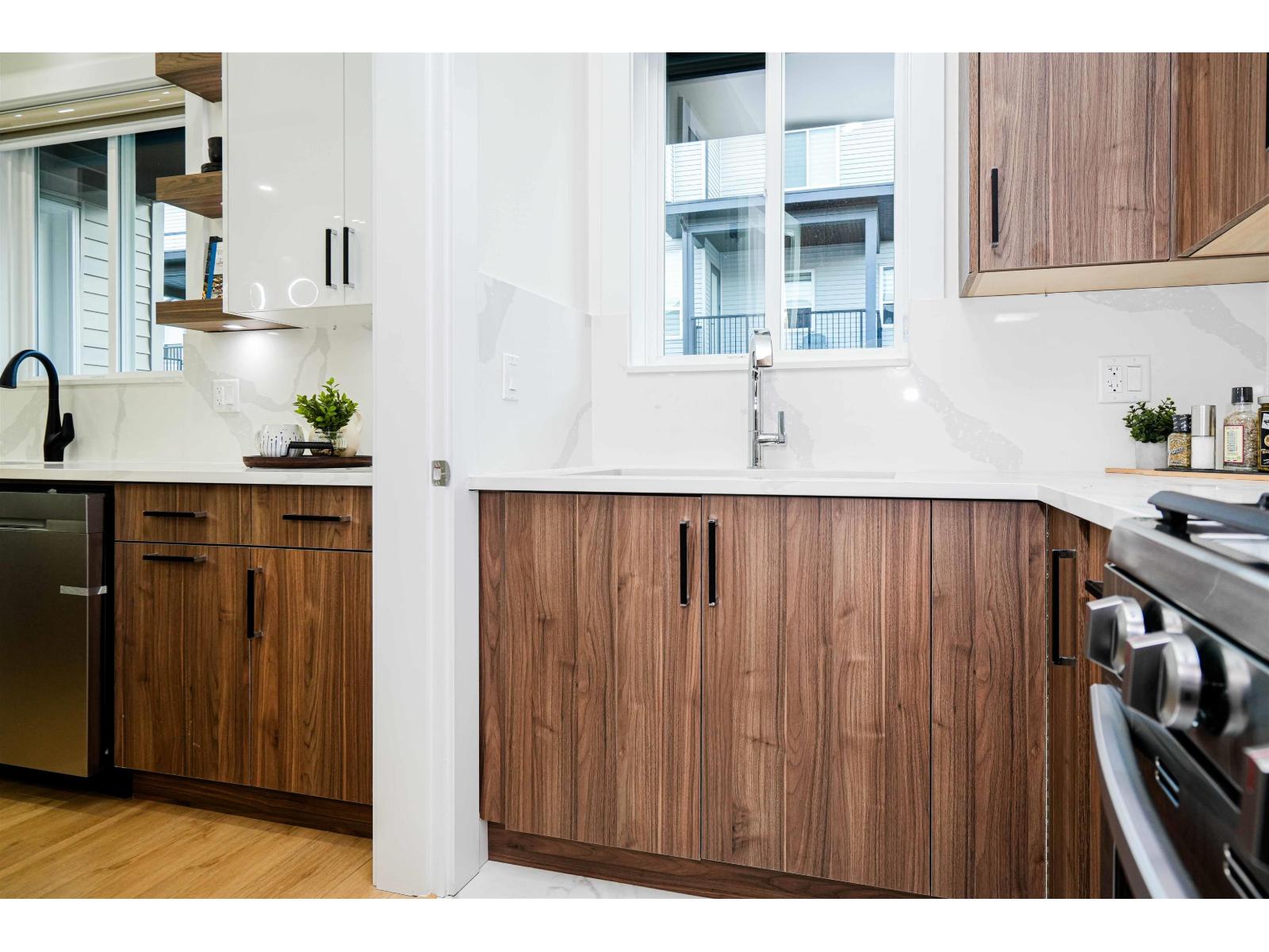 14742 62a Avenue, Surrey, British Columbia  V3S 2W9 - Photo 13 - R3058018