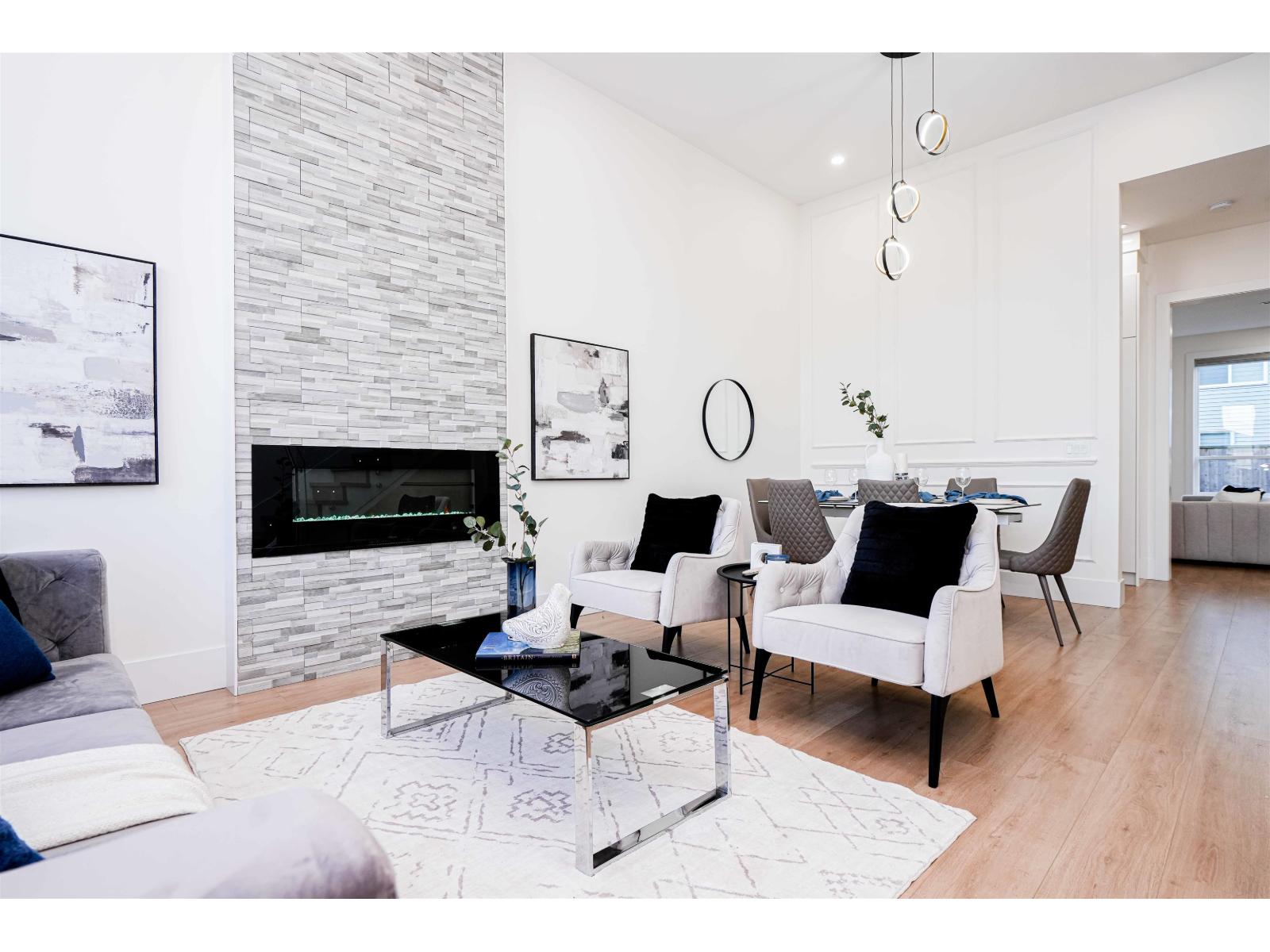 14742 62a Avenue, Surrey, British Columbia  V3S 2W9 - Photo 2 - R3058018