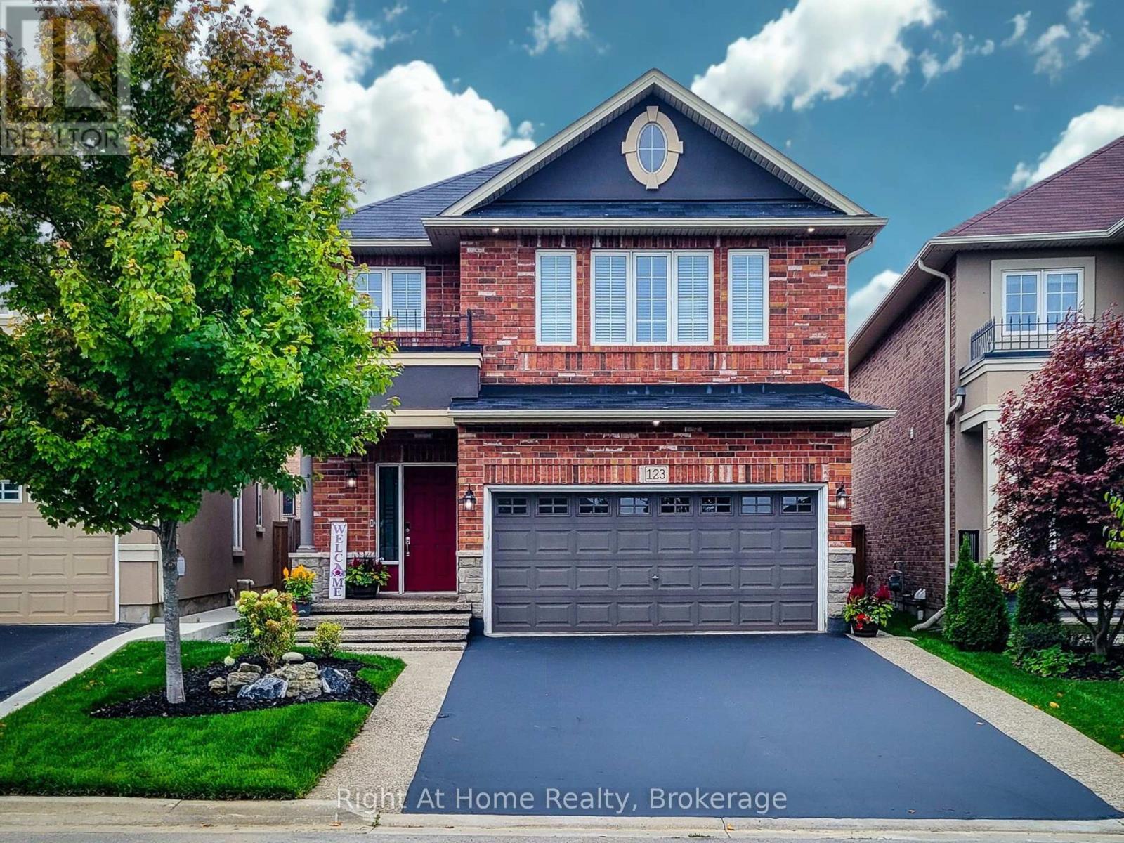 123 Vinton Road, Hamilton, Ontario  L9K 0G6 - Photo 2 - X12461009