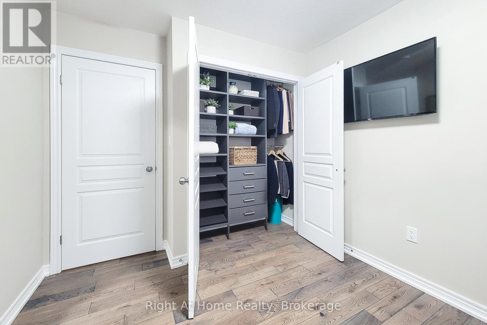 123 Vinton Road, Hamilton, Ontario  L9K 0G6 - Photo 30 - X12461009
