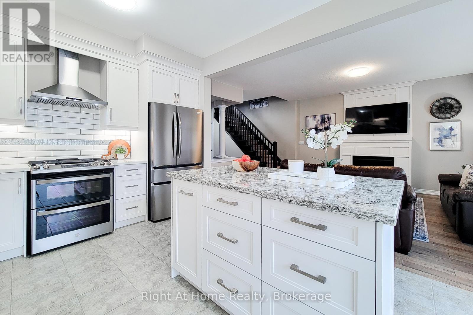 123 Vinton Road, Hamilton, Ontario  L9K 0G6 - Photo 8 - X12461009