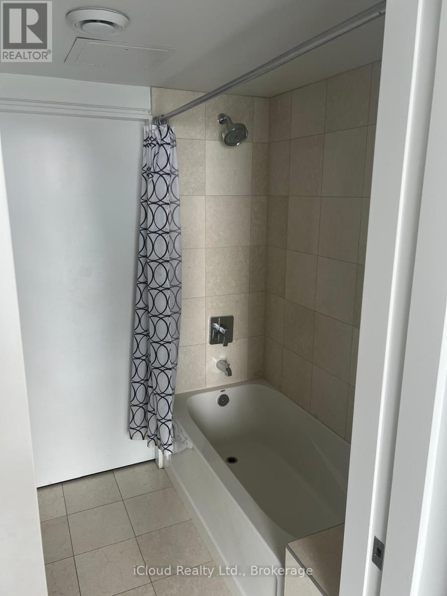 1203 - 12 York Street, Toronto, Ontario  M5J 0A9 - Photo 10 - C12375831