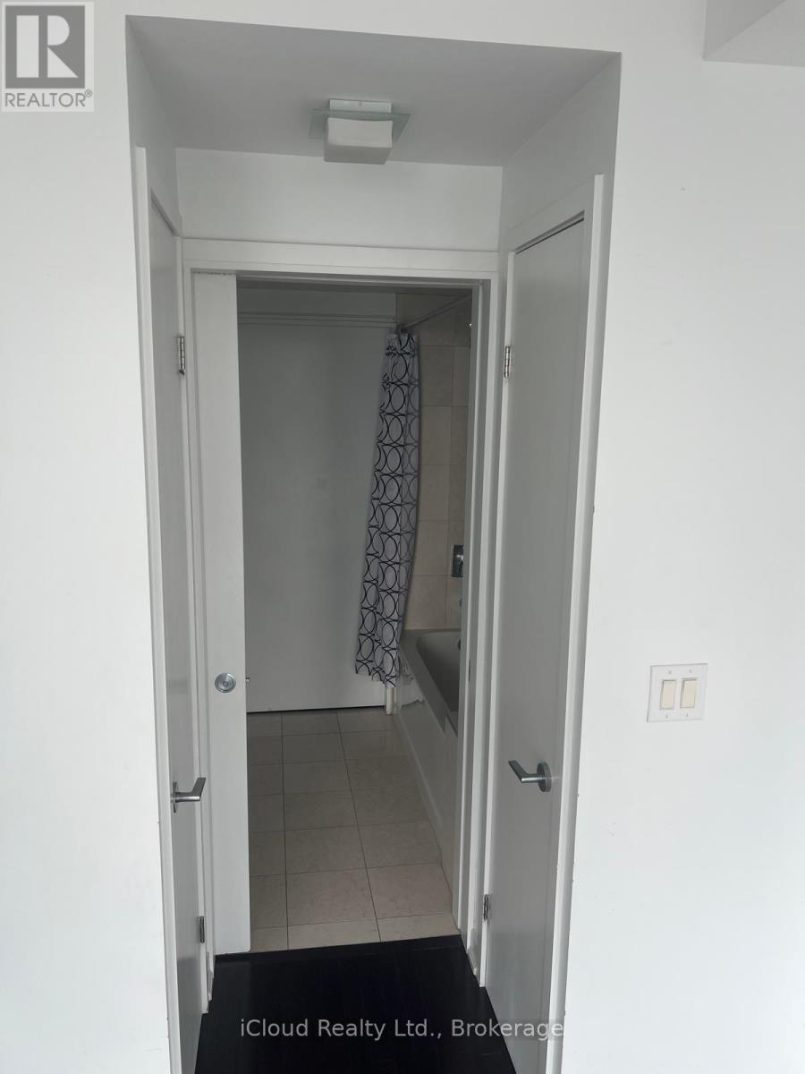 1203 - 12 York Street, Toronto, Ontario  M5J 0A9 - Photo 8 - C12375831