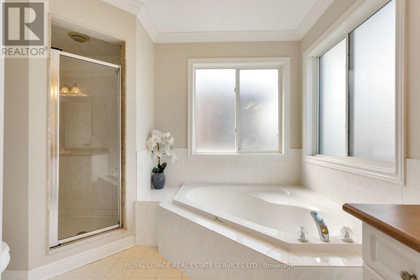 1393 Derby County Crescent, Oakville, Ontario  L6M 4N8 - Photo 26 - W12460842