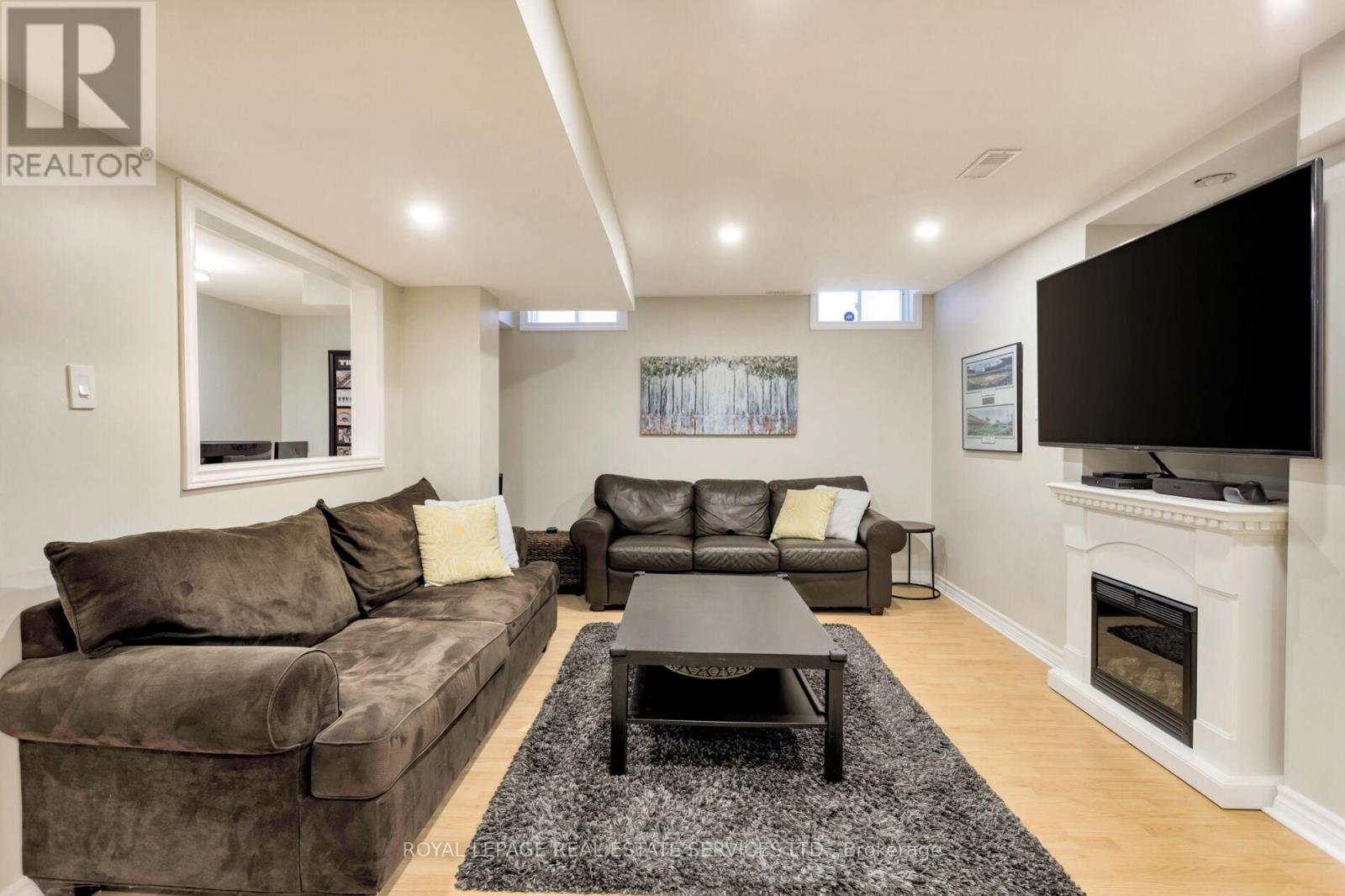 1393 Derby County Crescent, Oakville, Ontario  L6M 4N8 - Photo 30 - W12460842