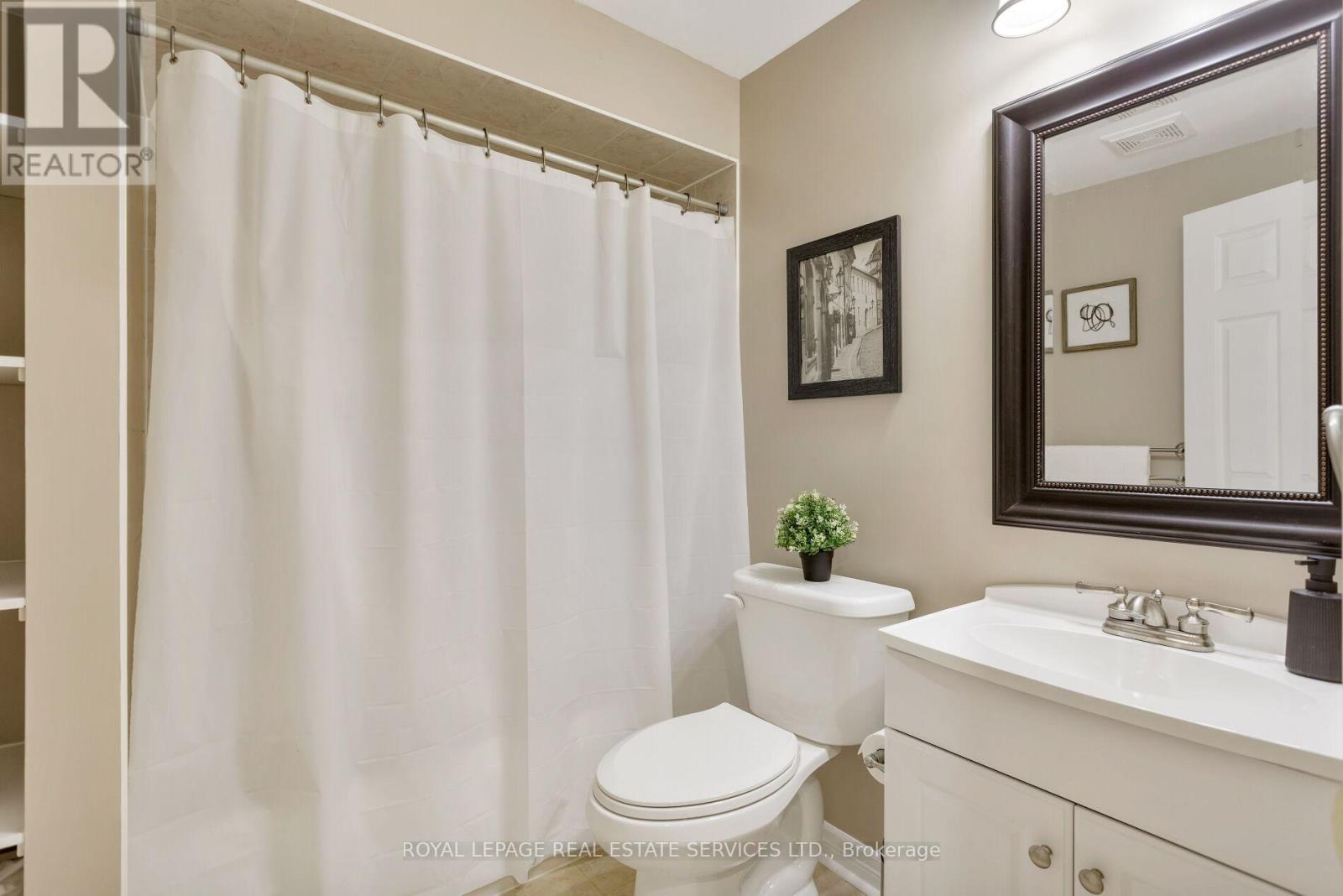 1393 Derby County Crescent, Oakville, Ontario  L6M 4N8 - Photo 34 - W12460842