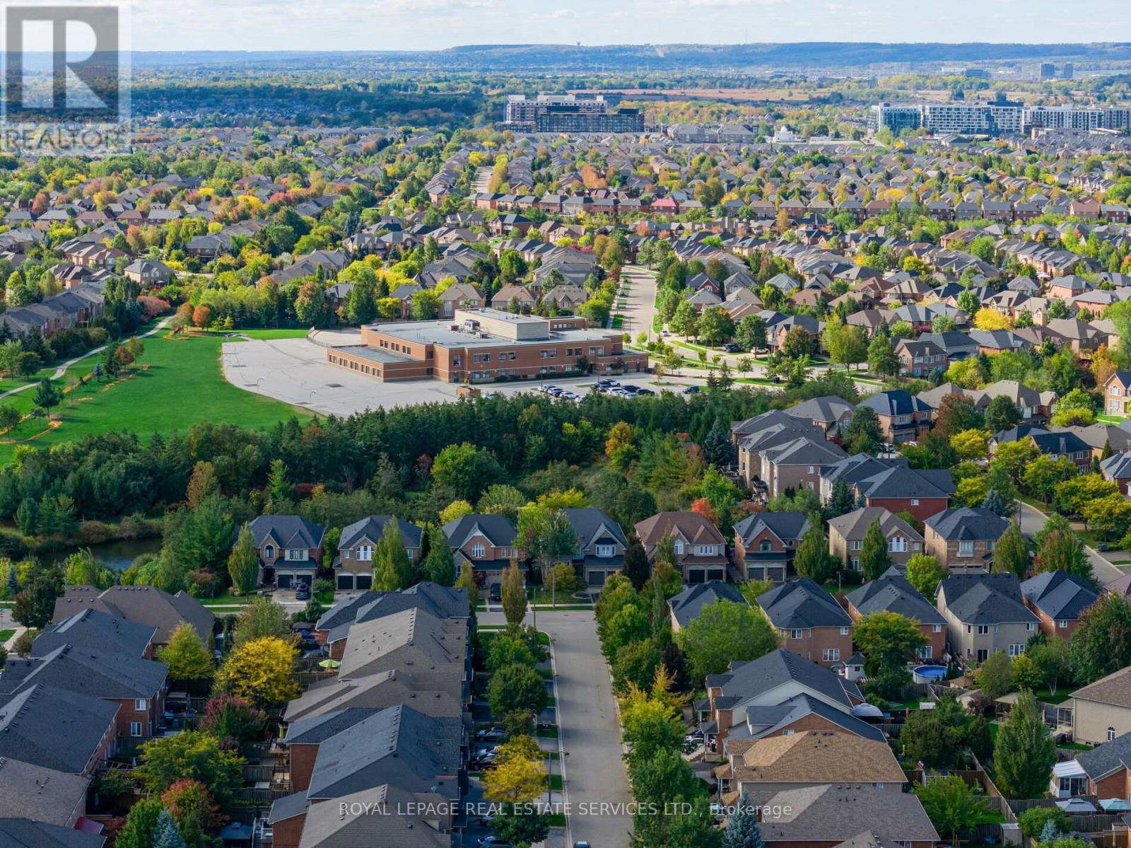 1393 Derby County Crescent, Oakville, Ontario  L6M 4N8 - Photo 47 - W12460842