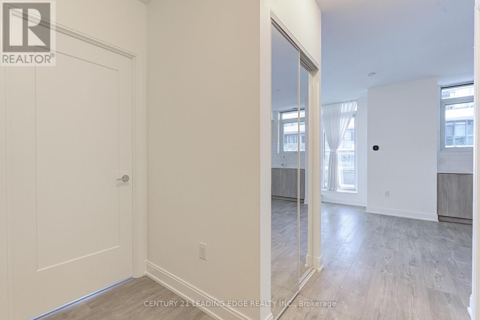 504 - 65 Annie Craig Drive, Toronto, Ontario  M8V 0G3 - Photo 4 - W12460854