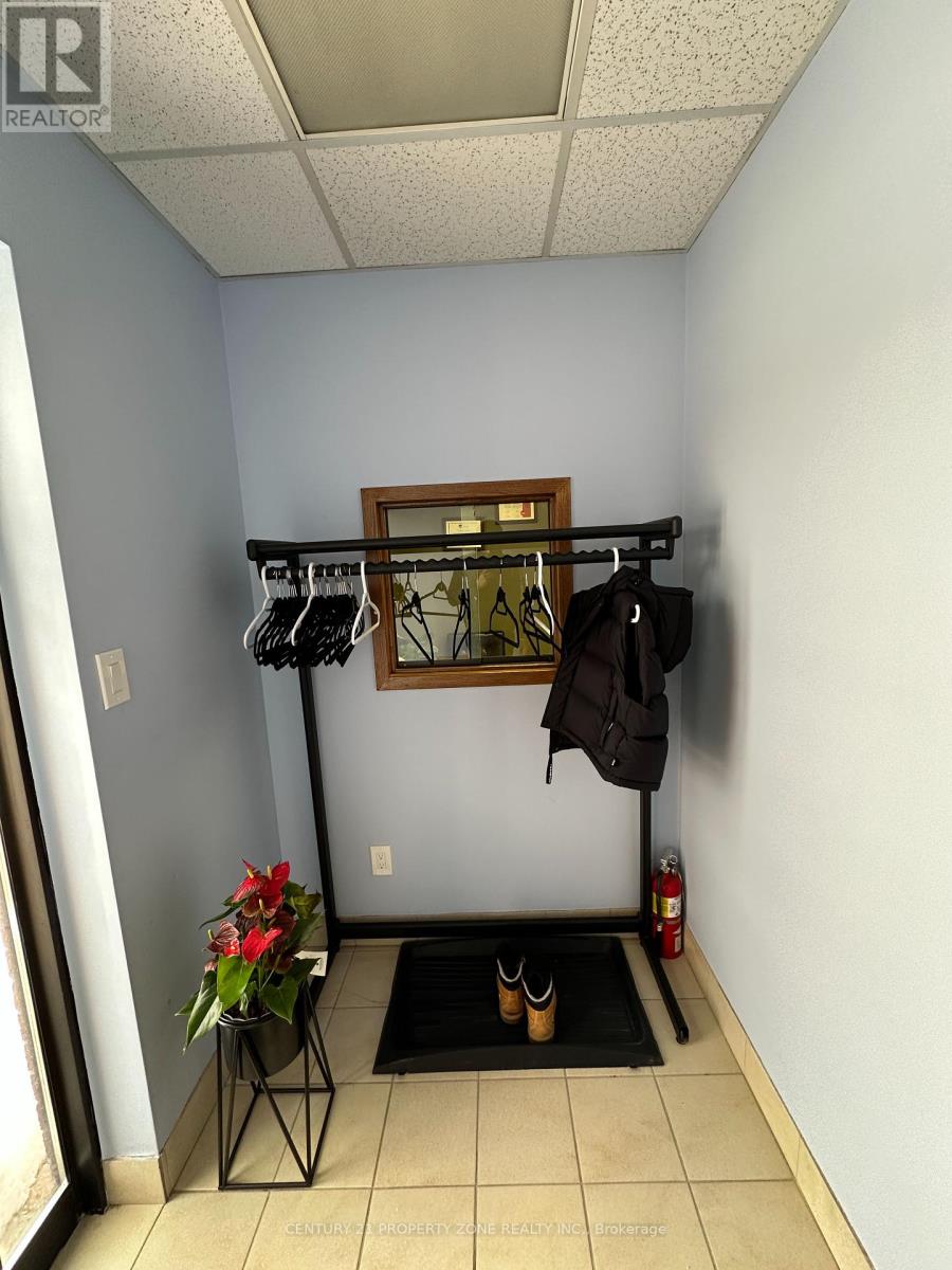 48 - 16 Regan Road, Brampton, Ontario  L7A 1C1 - Photo 4 - W12460857