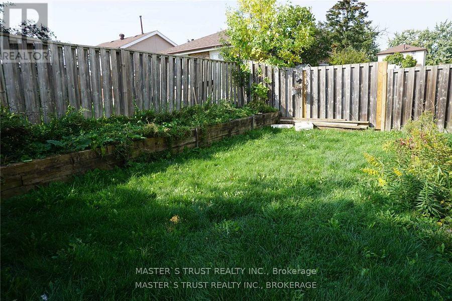 8 Mosque Crescent, Toronto, Ontario  M9V 4J2 - Photo 16 - W12460890