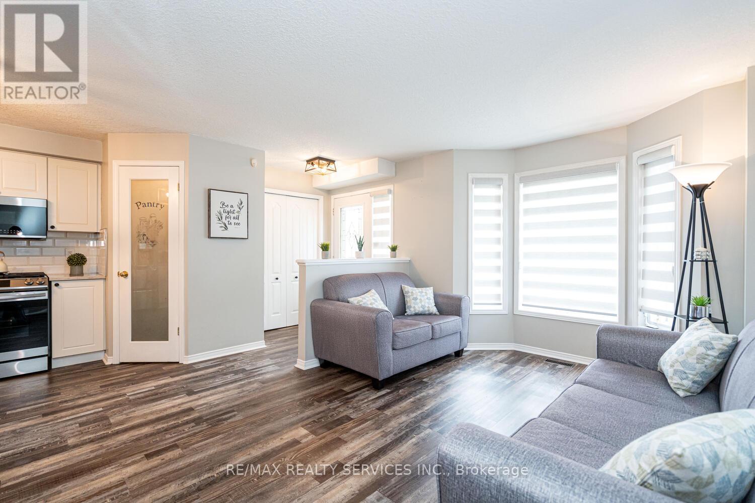 73 Montgomery Boulevard, Orangeville, Ontario  L9W 5H6 - Photo 17 - W12460922