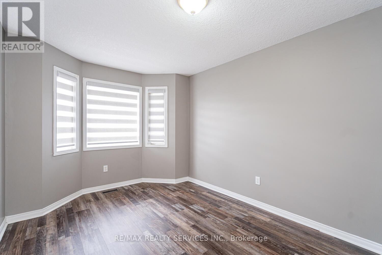 73 Montgomery Boulevard, Orangeville, Ontario  L9W 5H6 - Photo 33 - W12460922