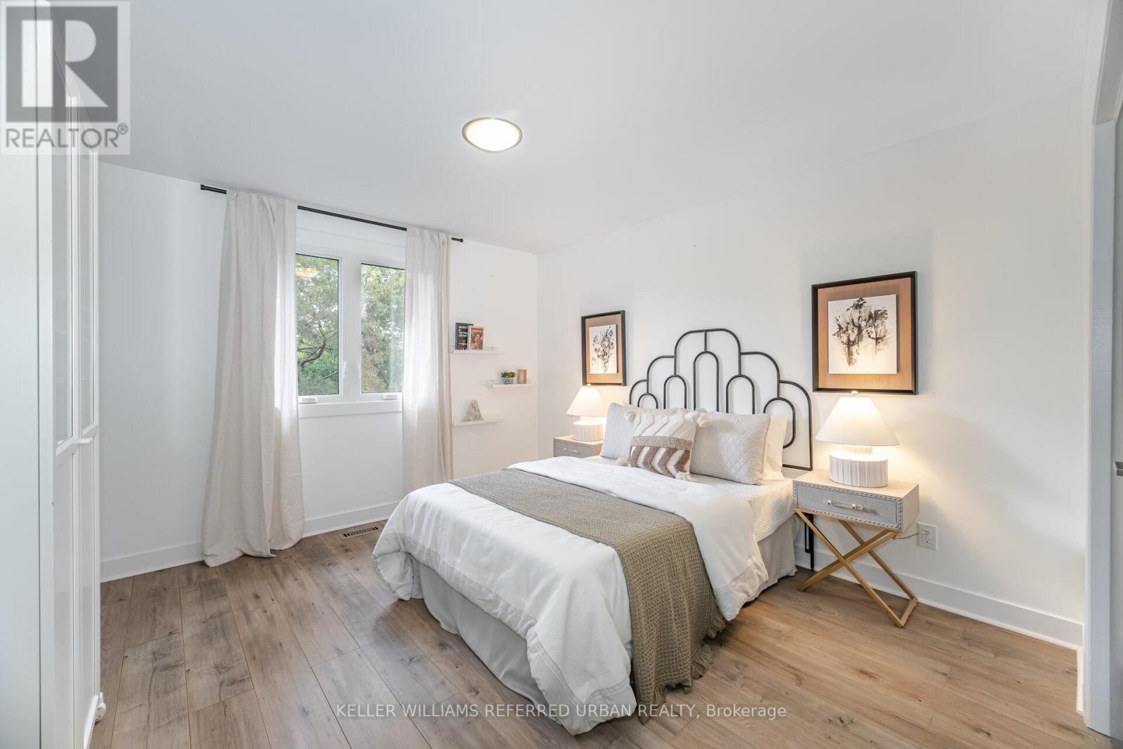35 Bremen Lane, Mississauga, Ontario  L5M 1G7 - Photo 16 - W12460925