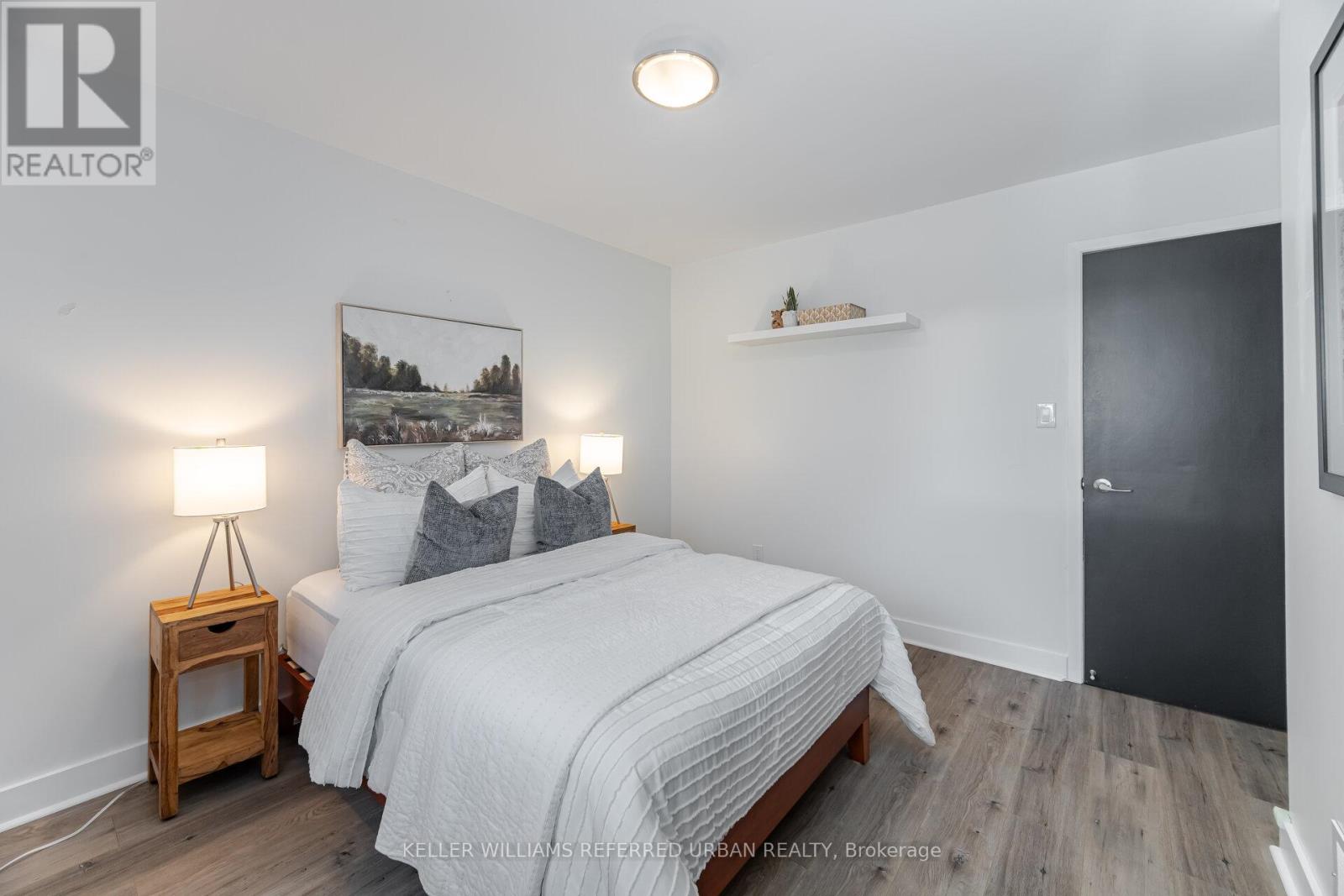 35 Bremen Lane, Mississauga, Ontario  L5M 1G7 - Photo 19 - W12460925