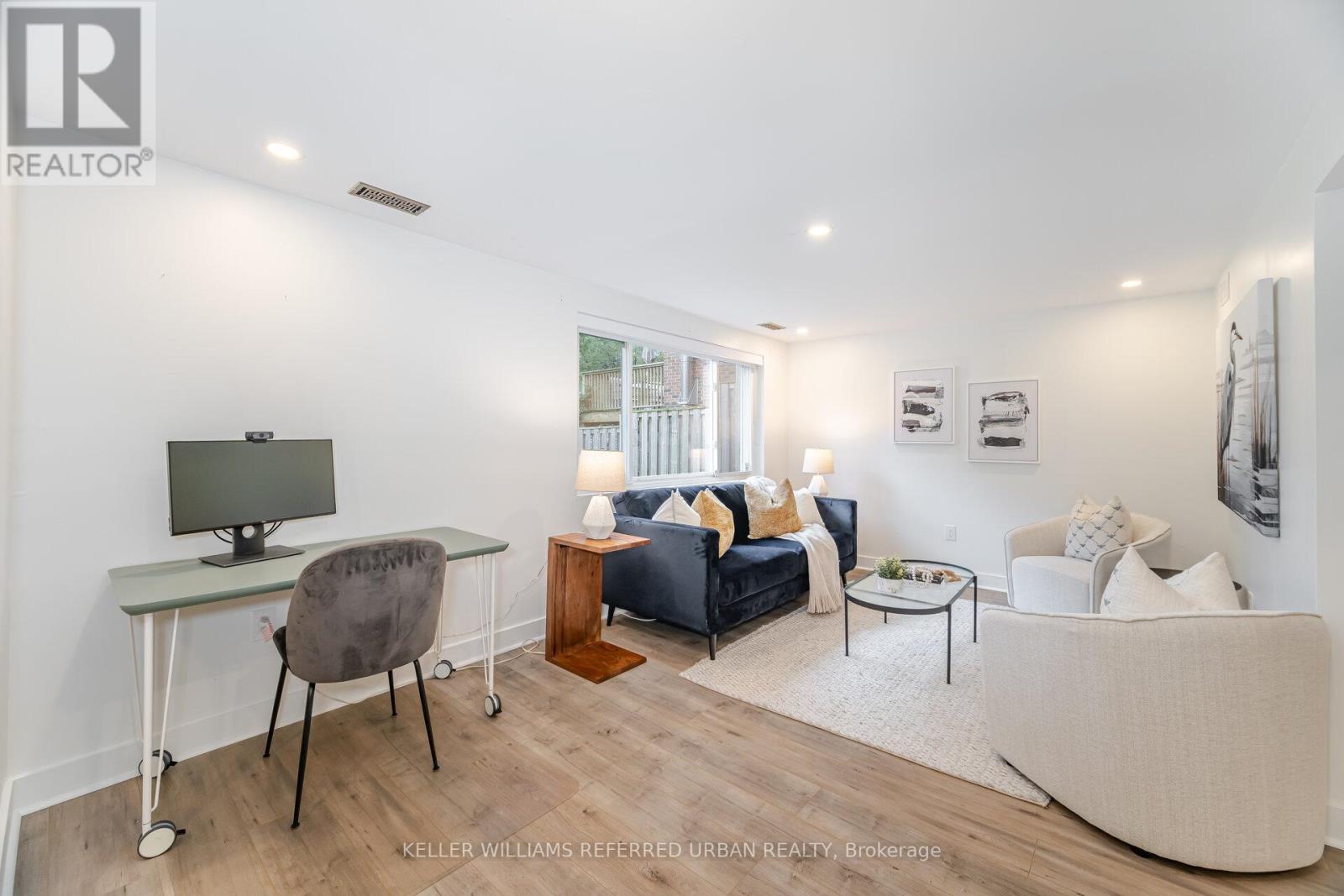 35 Bremen Lane, Mississauga, Ontario  L5M 1G7 - Photo 28 - W12460925