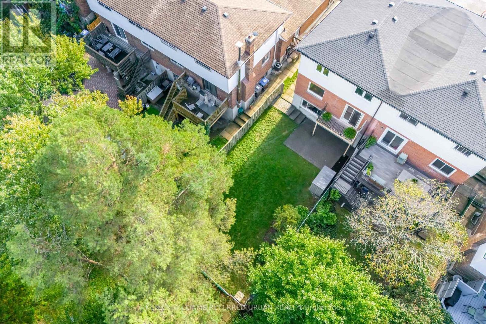 35 Bremen Lane, Mississauga, Ontario  L5M 1G7 - Photo 39 - W12460925