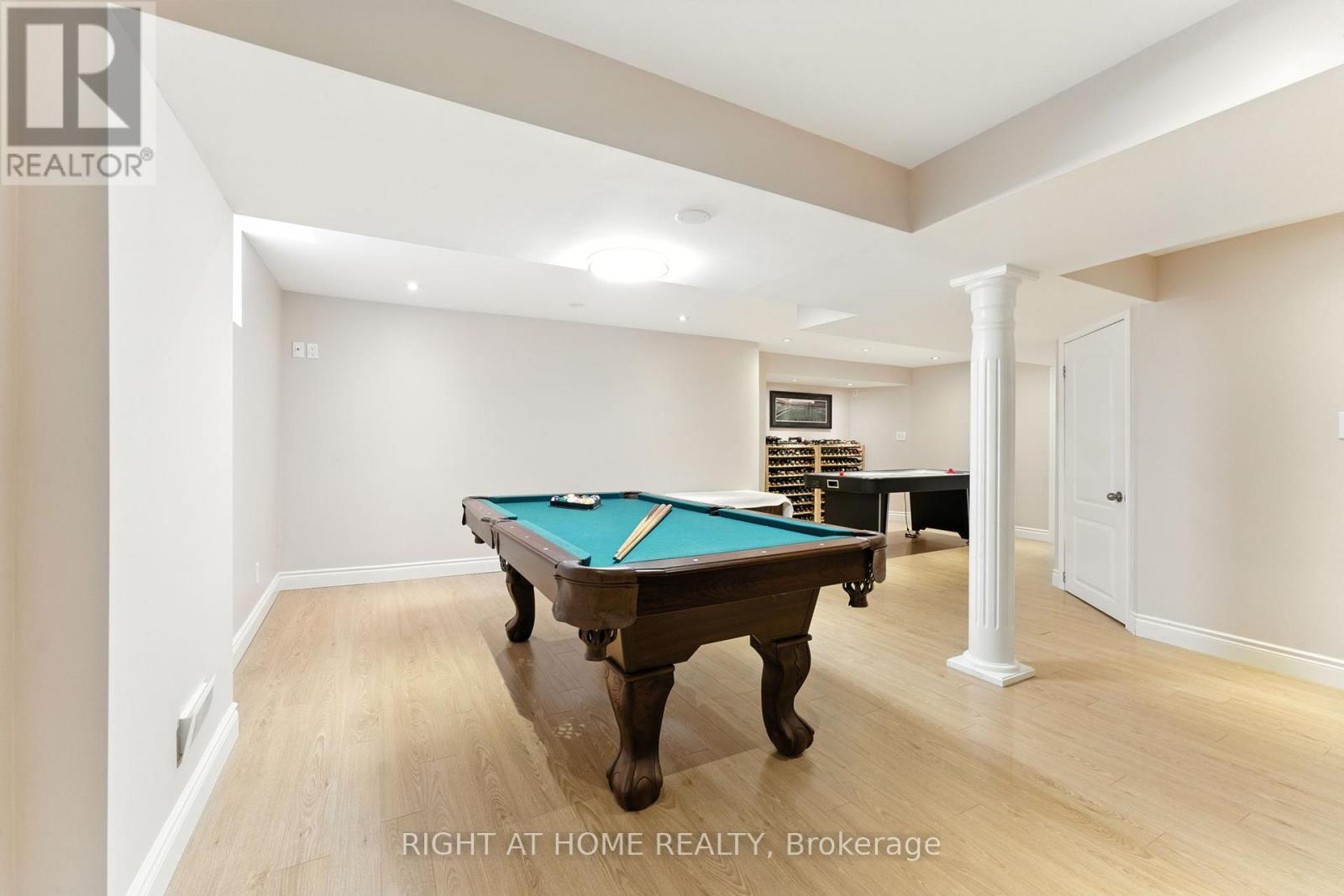 2465 Whistling Springs Crescent, Oakville, Ontario  L6M 5G4 - Photo 25 - W12460948