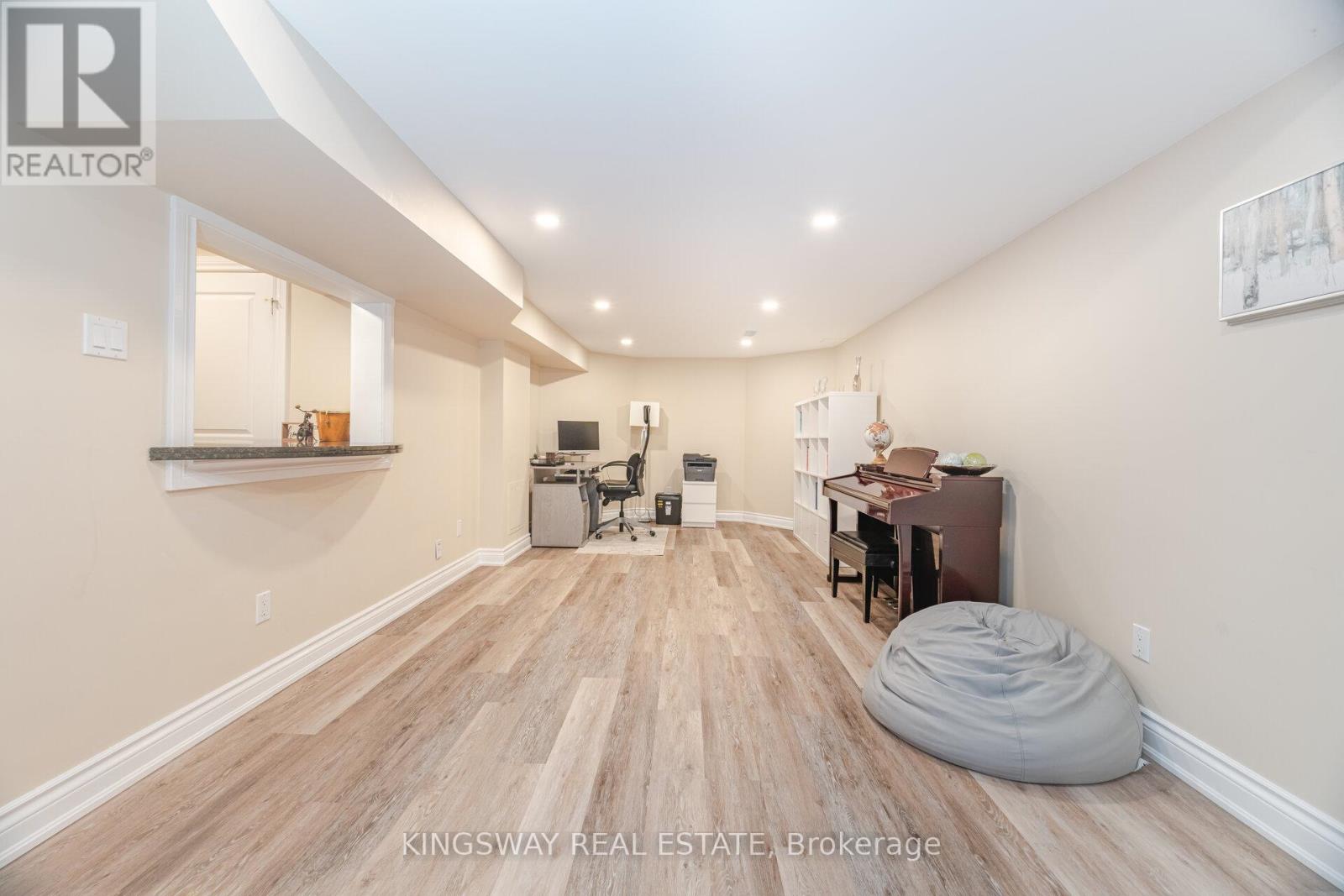 2246 Grand Ravine Drive, Oakville, Ontario  L6H 6B1 - Photo 41 - W12460957