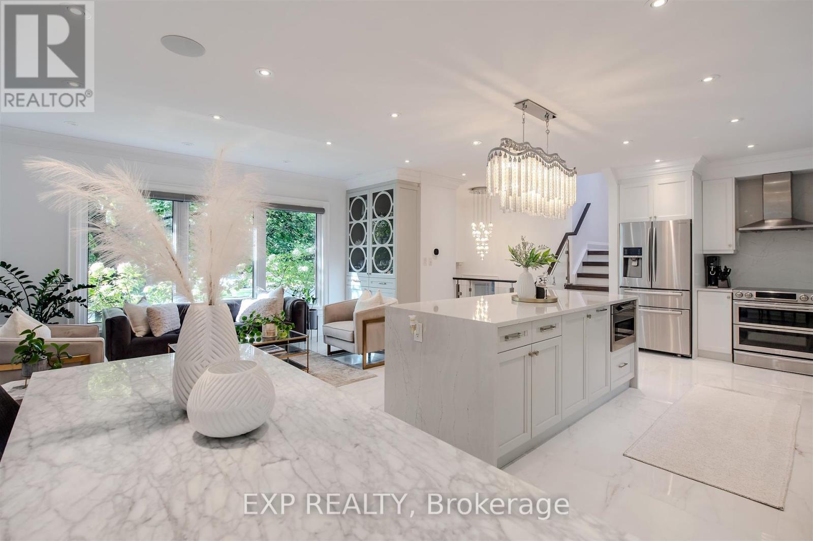 467 Caesar Avenue, Oakville, Ontario  L6J 3Z1 - Photo 9 - W12460965