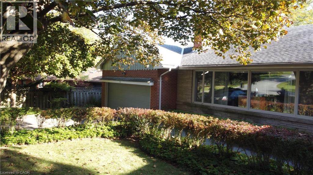 132 HILLCREST Avenue, Flamborough, Ontario