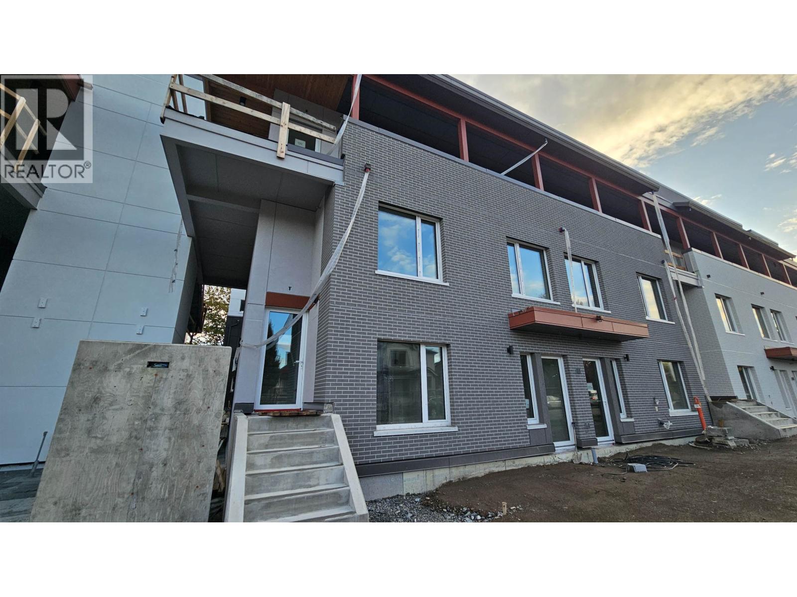 316 2250 E 1st Avenue, Vancouver, British Columbia  V5N 1B6 - Photo 3 - R3057924
