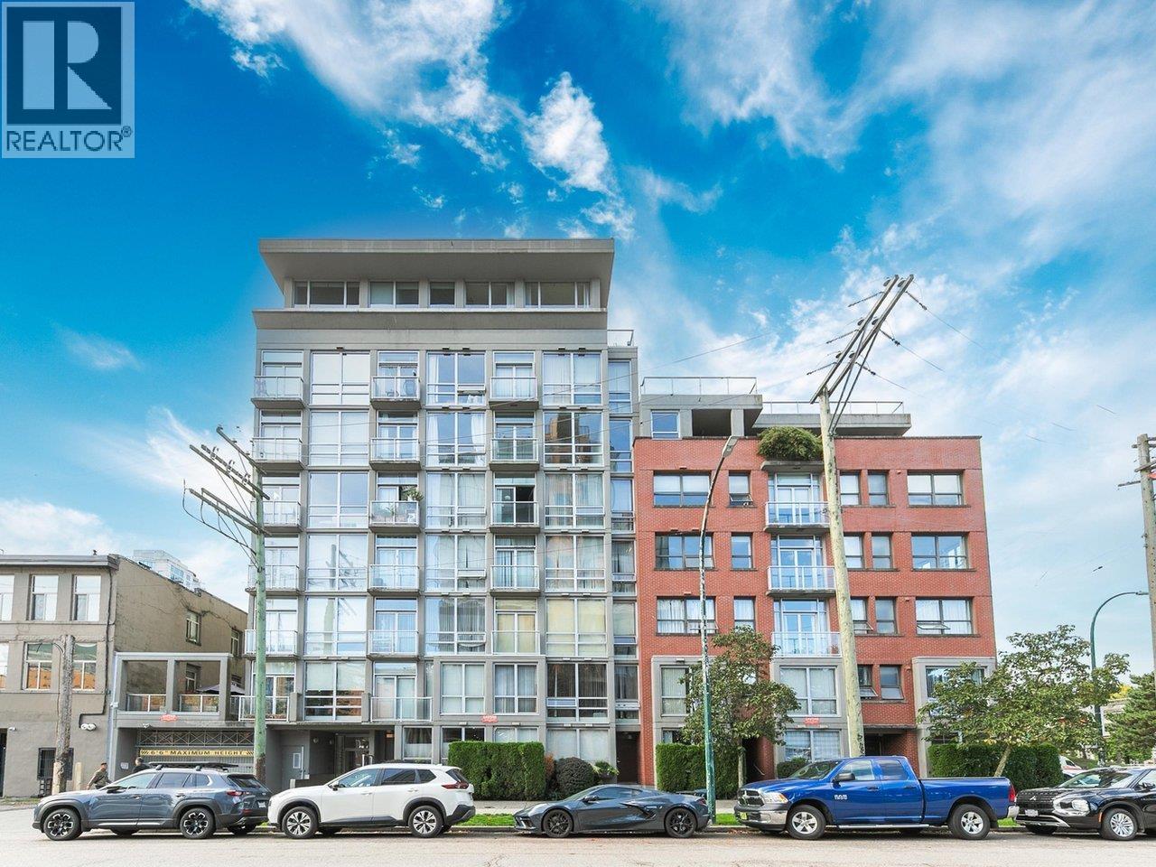 306 919 Station Street, Vancouver, British Columbia  V6A 4L9 - Photo 1 - R3057934