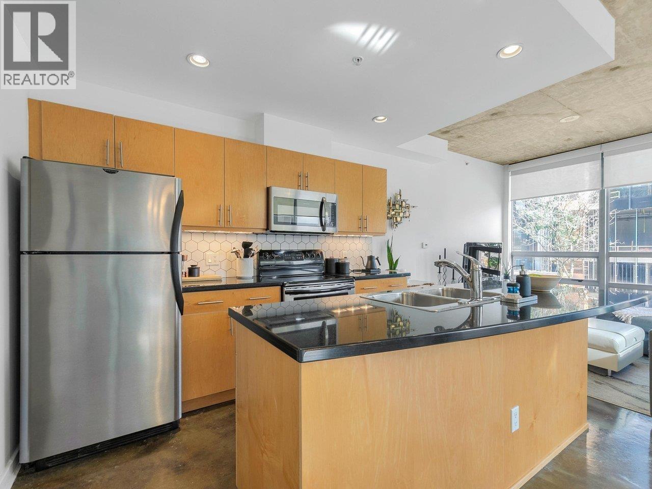 306 919 Station Street, Vancouver, British Columbia  V6A 4L9 - Photo 4 - R3057934