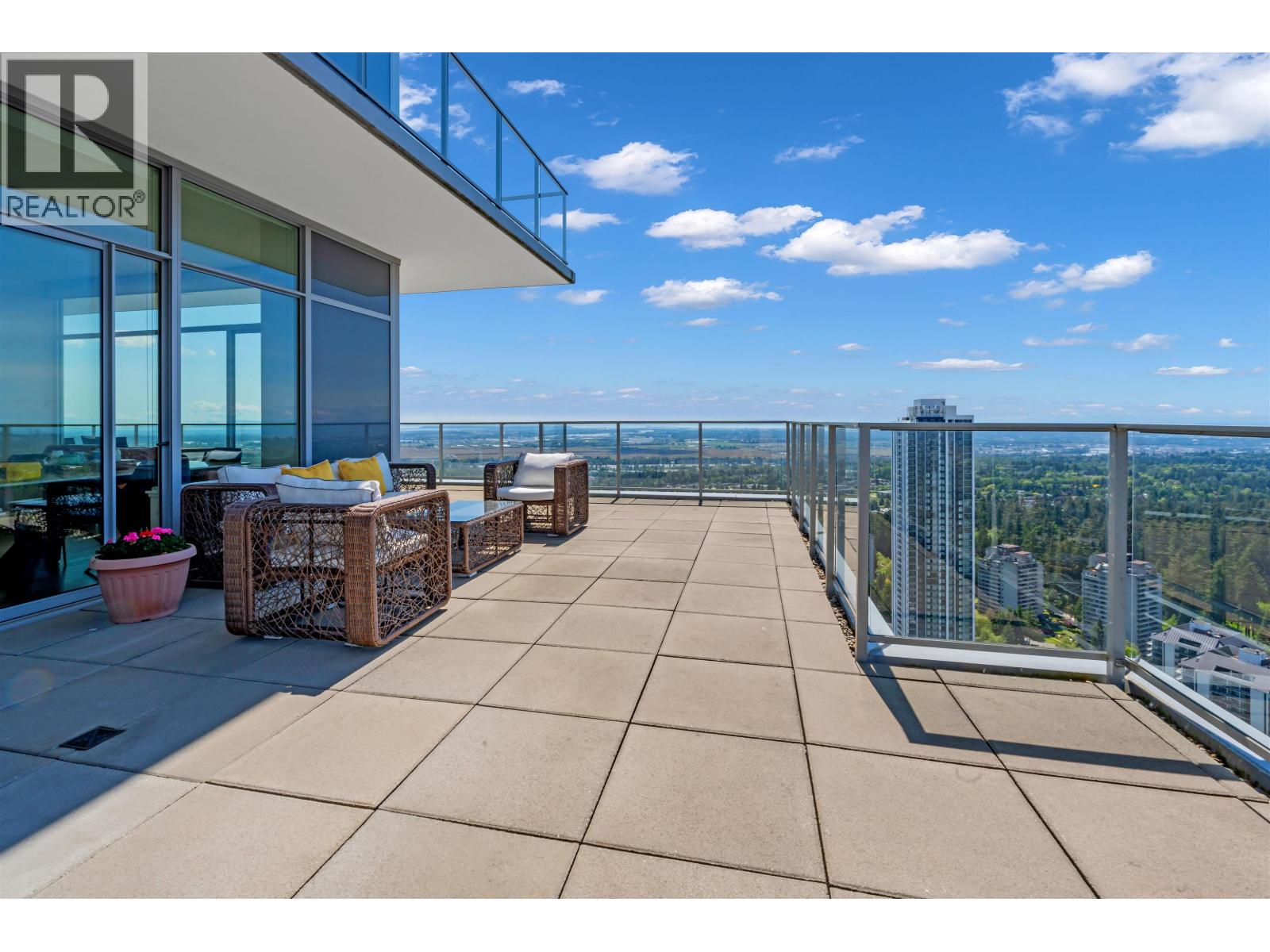 4003 6383 MCKAY AVENUE, Burnaby, British Columbia