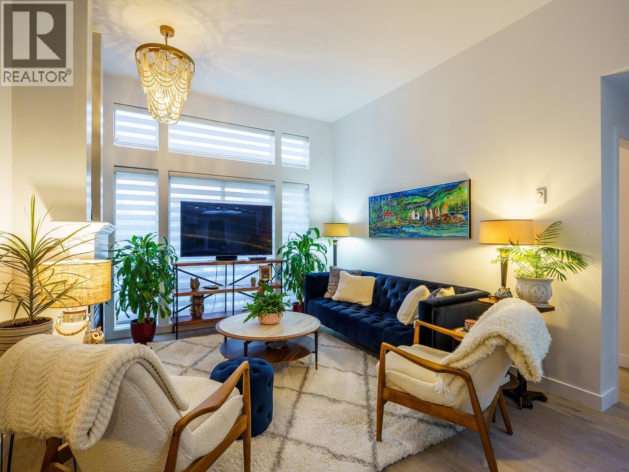 407 220 NEWPORT DRIVE, Port Moody, British Columbia