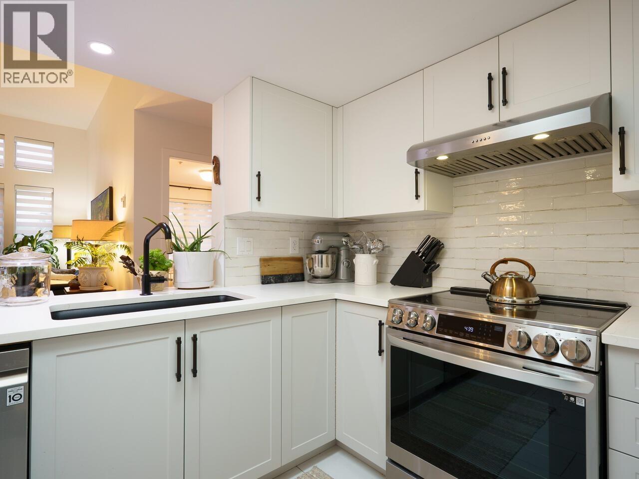 407 220 Newport Drive, Port Moody, British Columbia  V3H 5B8 - Photo 9 - R3057972