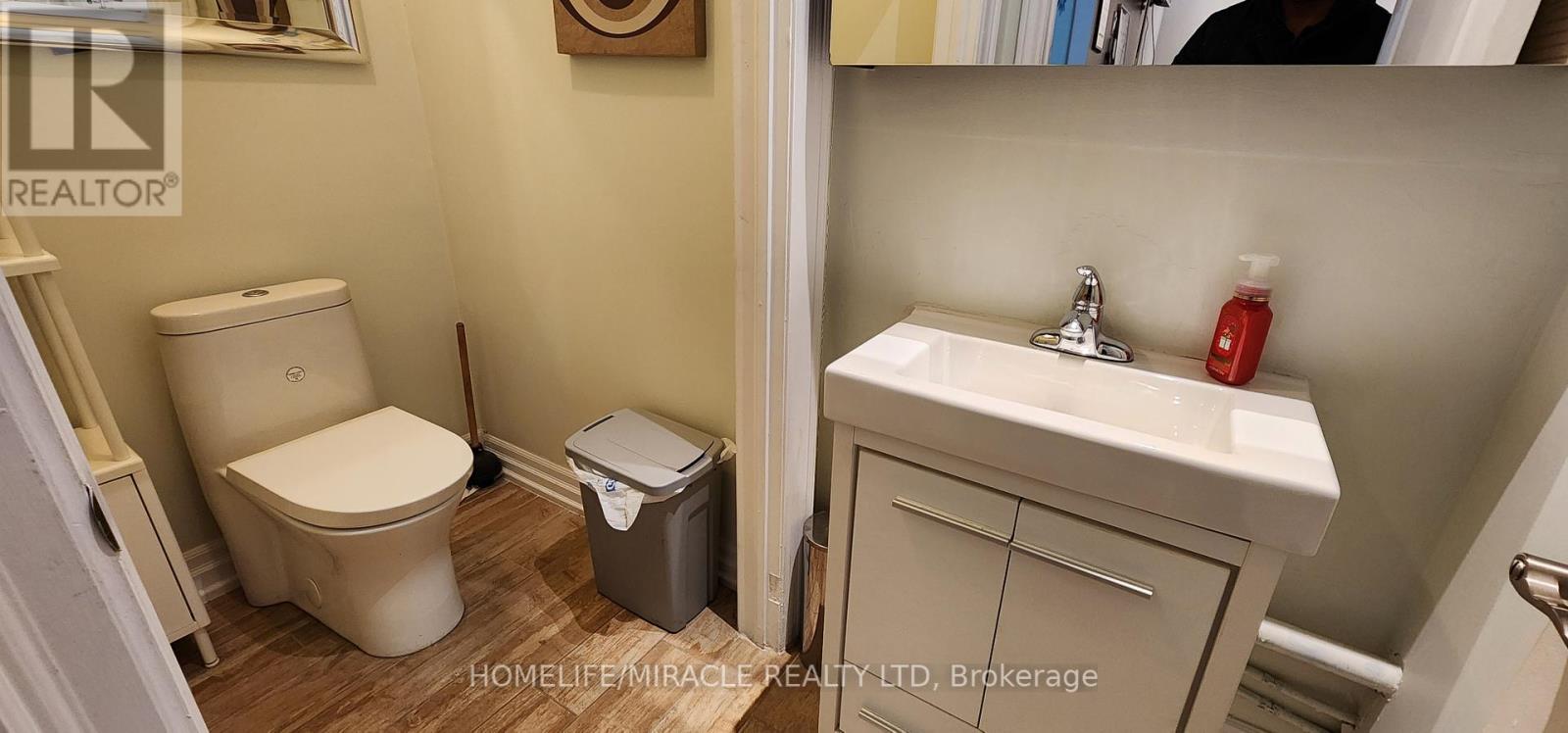 13 - 2400 Wyecroft Road, Oakville, Ontario  L6L 6M8 - Photo 11 - W12374620